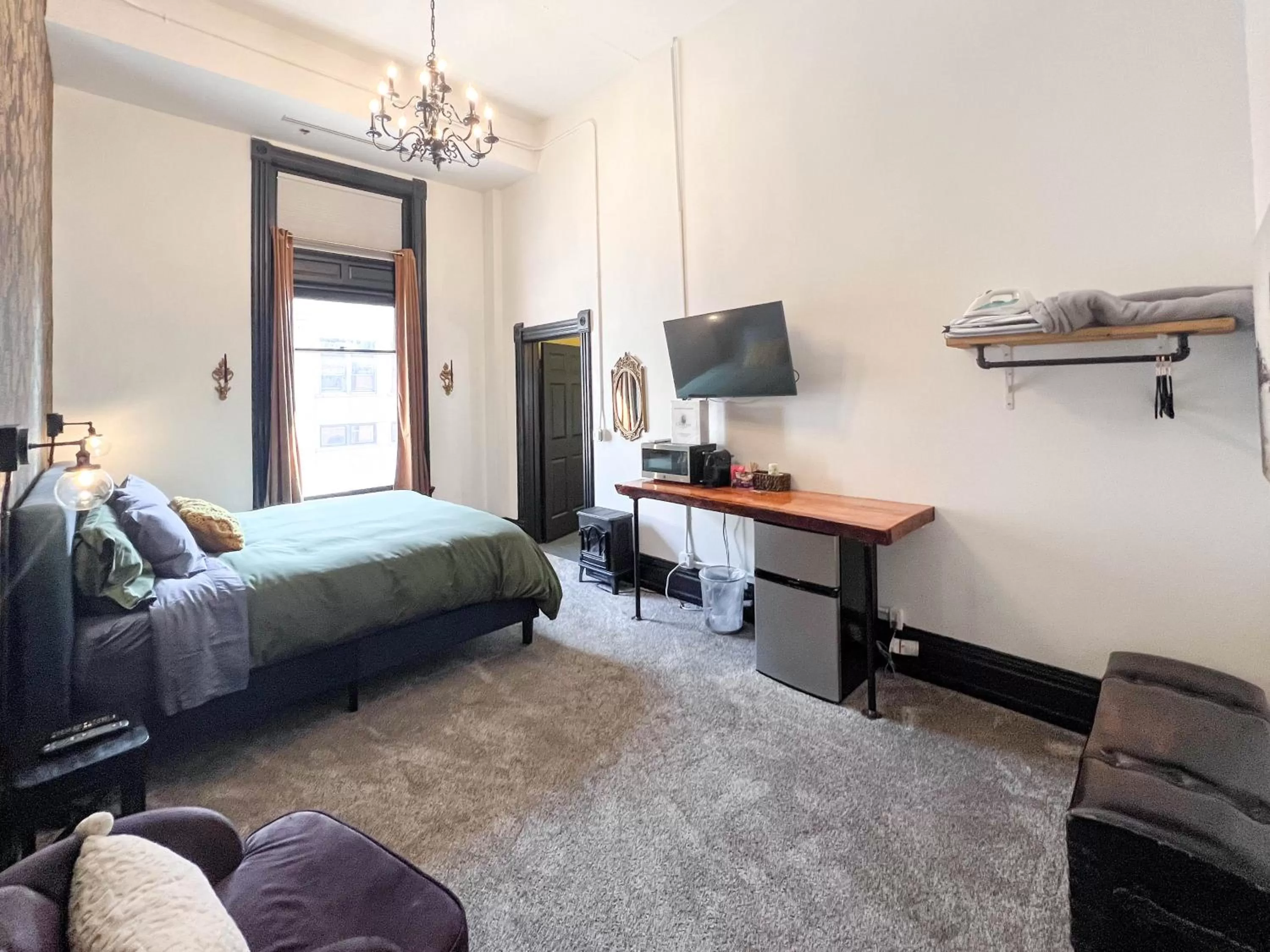 Bed in The Oliver Inn