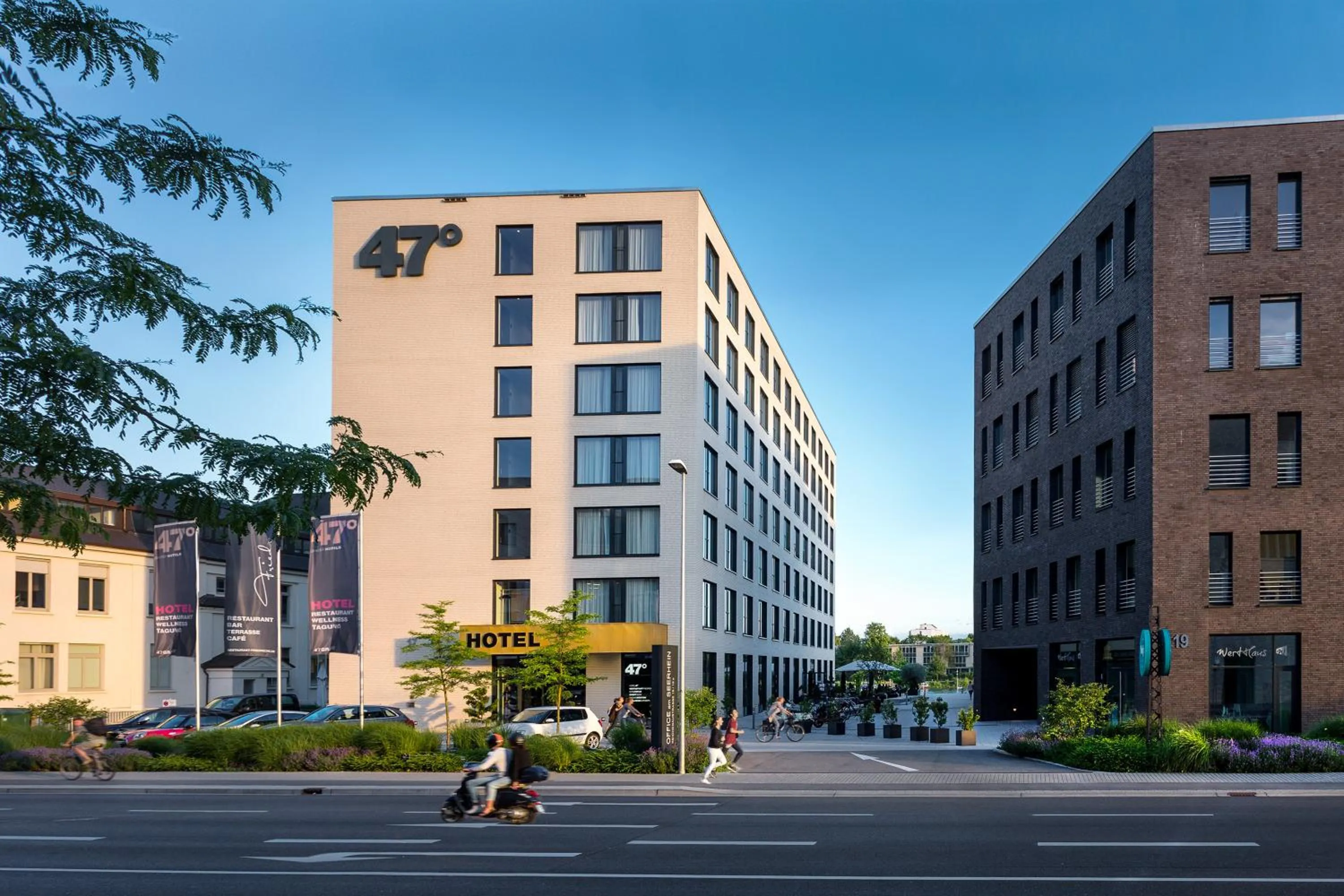 Facade/entrance in Hotel 47°