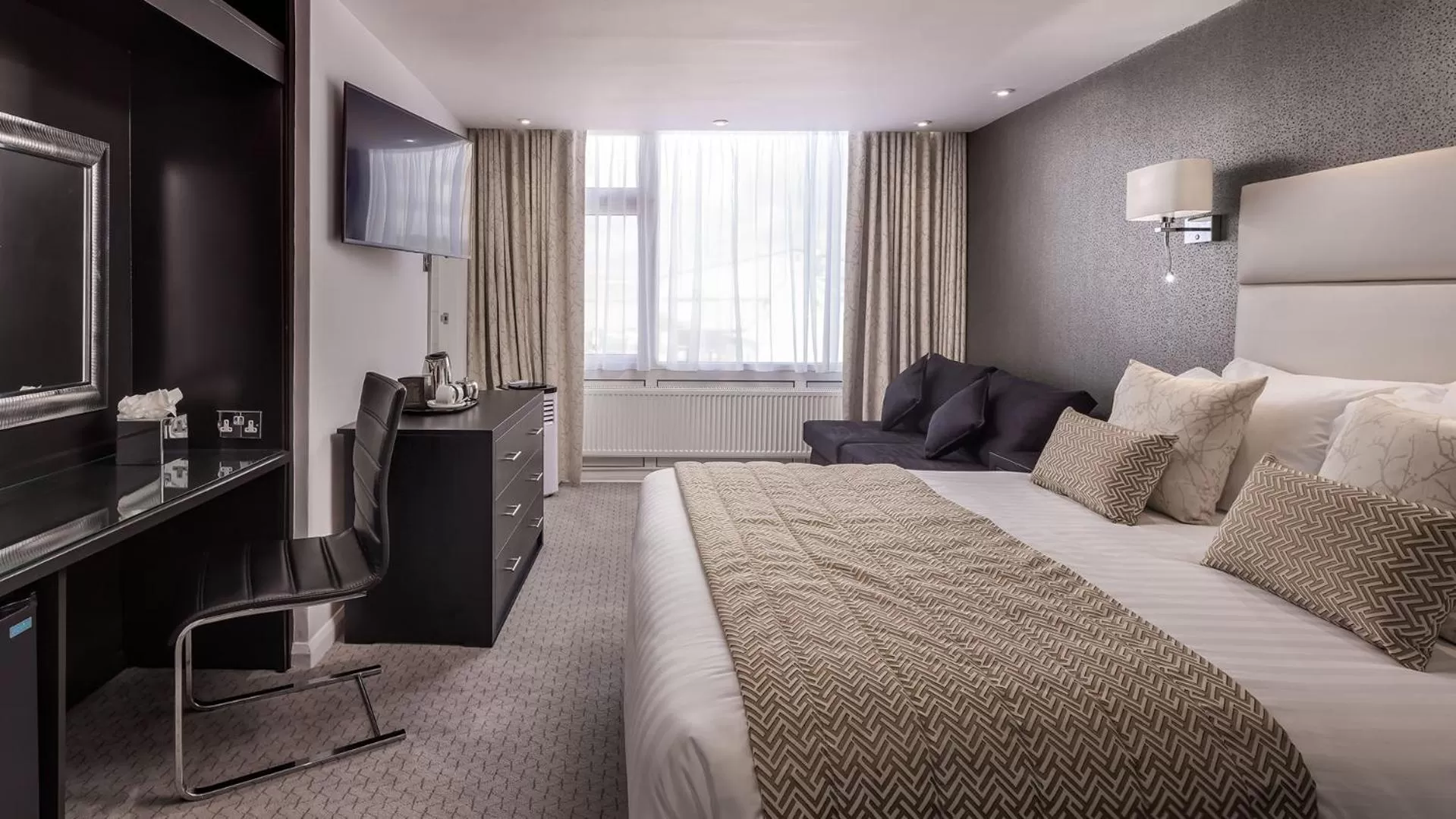 Bedroom, Bed in The Barnstaple Hotel