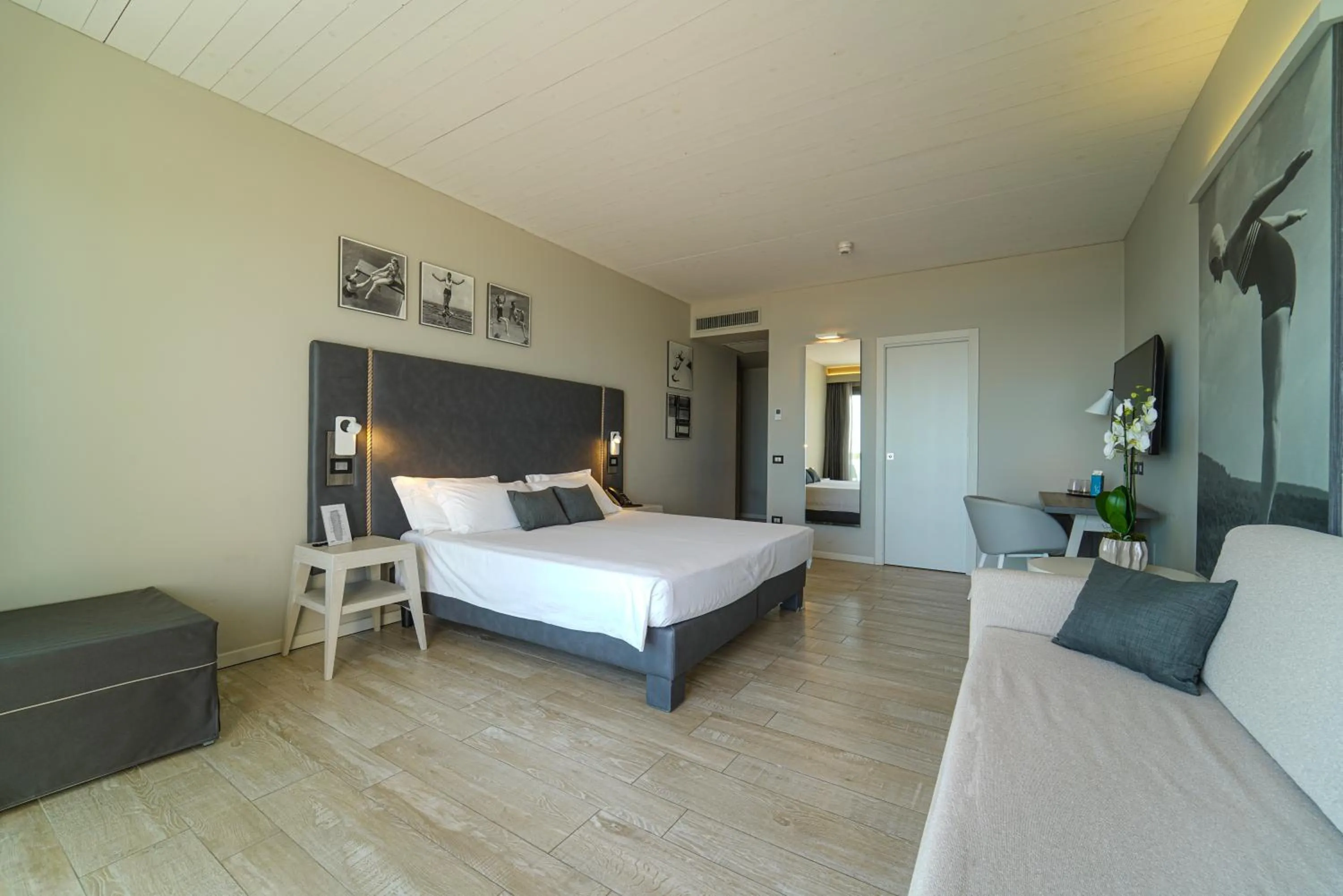 Photo of the whole room, Bed in Nautilus Family Hotel