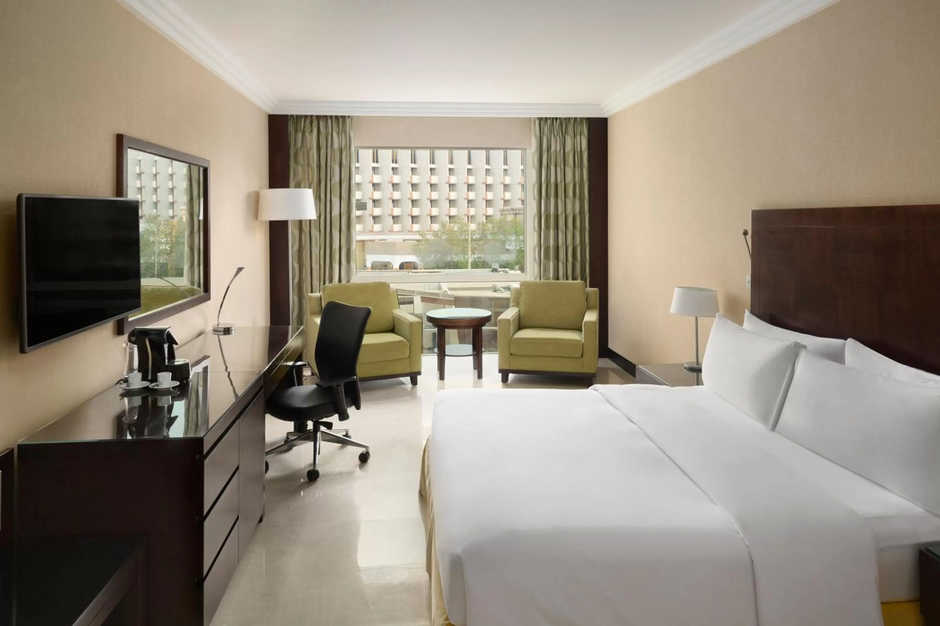Photo of the whole room, Bed in Crowne Plaza Jeddah by IHG