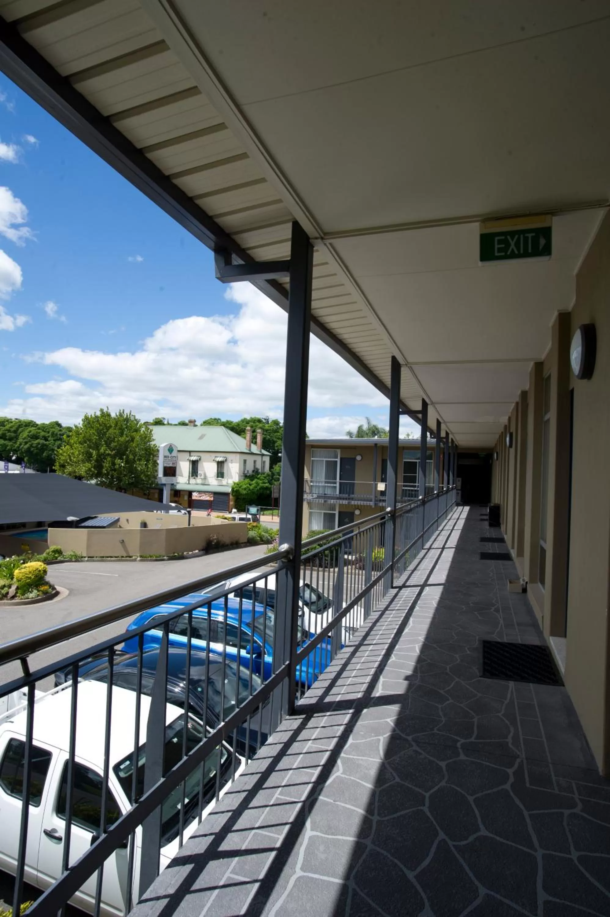 Facade/entrance in Mid City Motor Inn Singleton