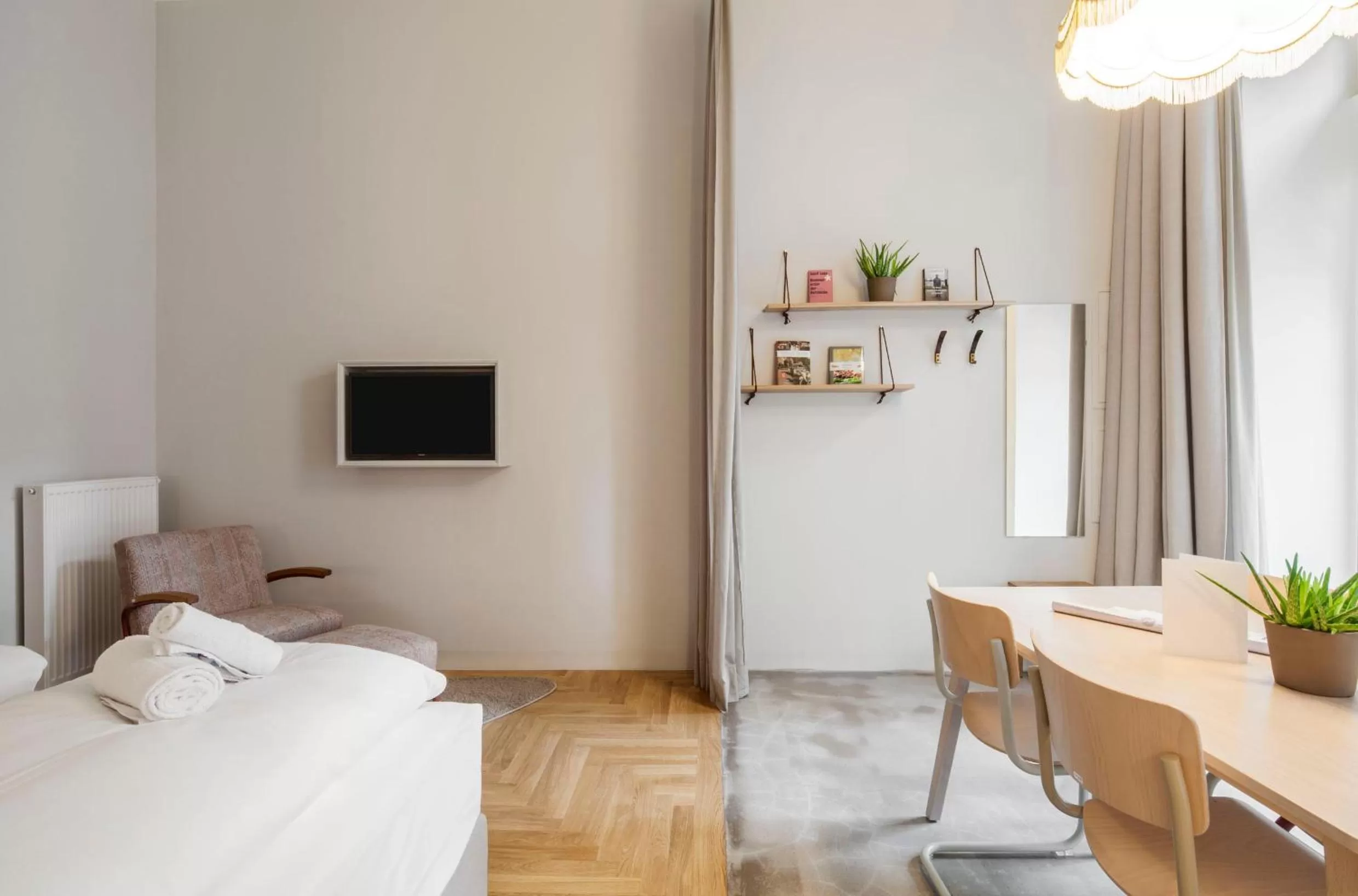 TV and multimedia, Bed in grätzlhotel Karmelitermarkt