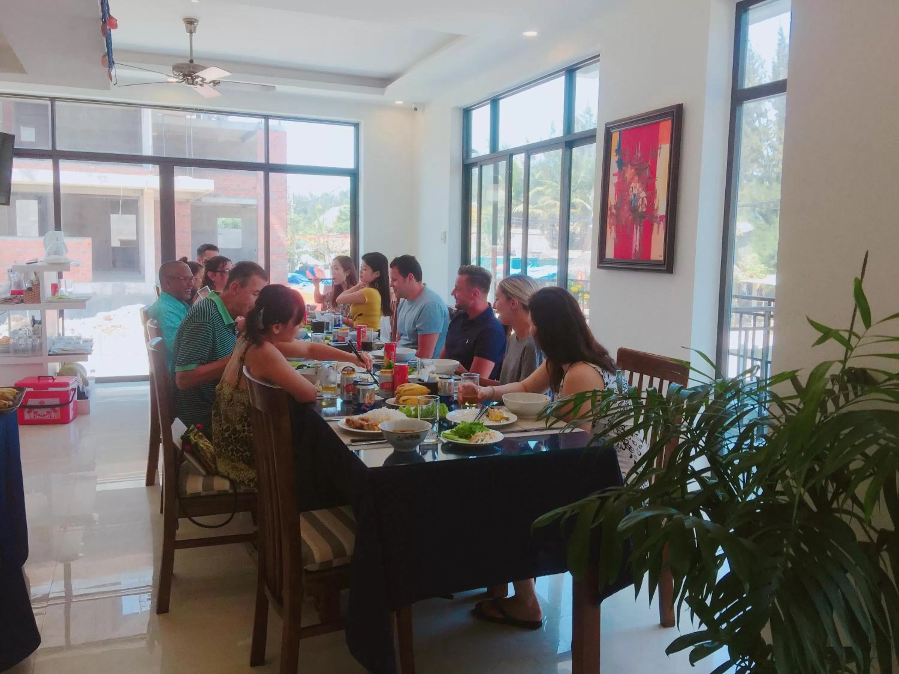 Restaurant/places to eat in Santa Sea Villa