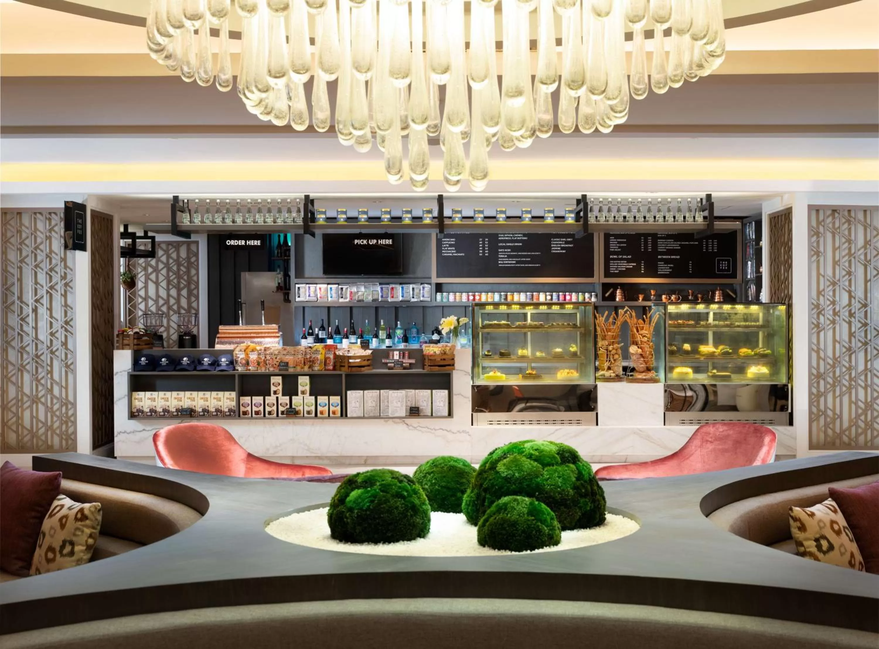 Restaurant/places to eat in DoubleTree by Hilton Surabaya