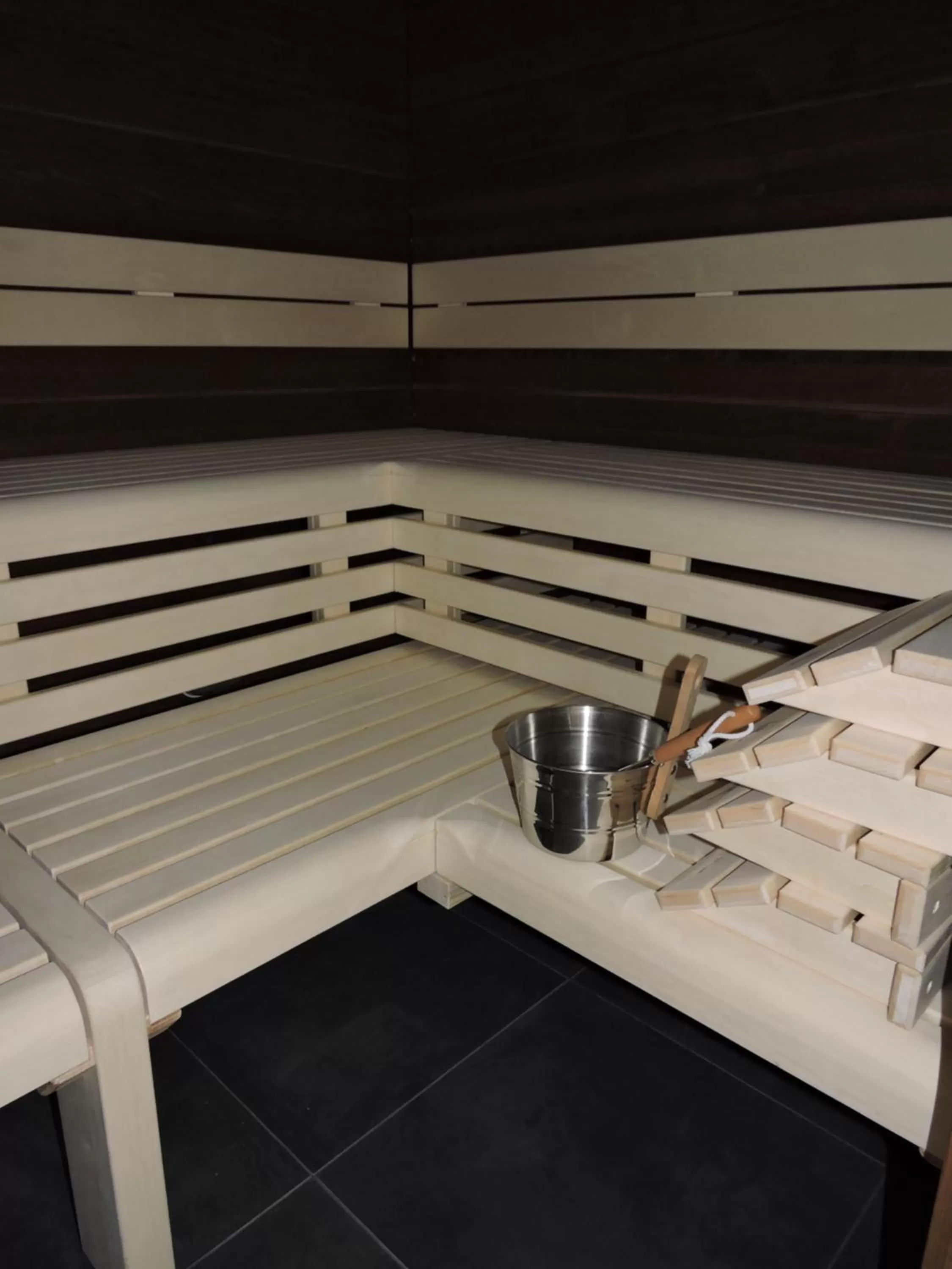 Sauna in Elens Hotel
