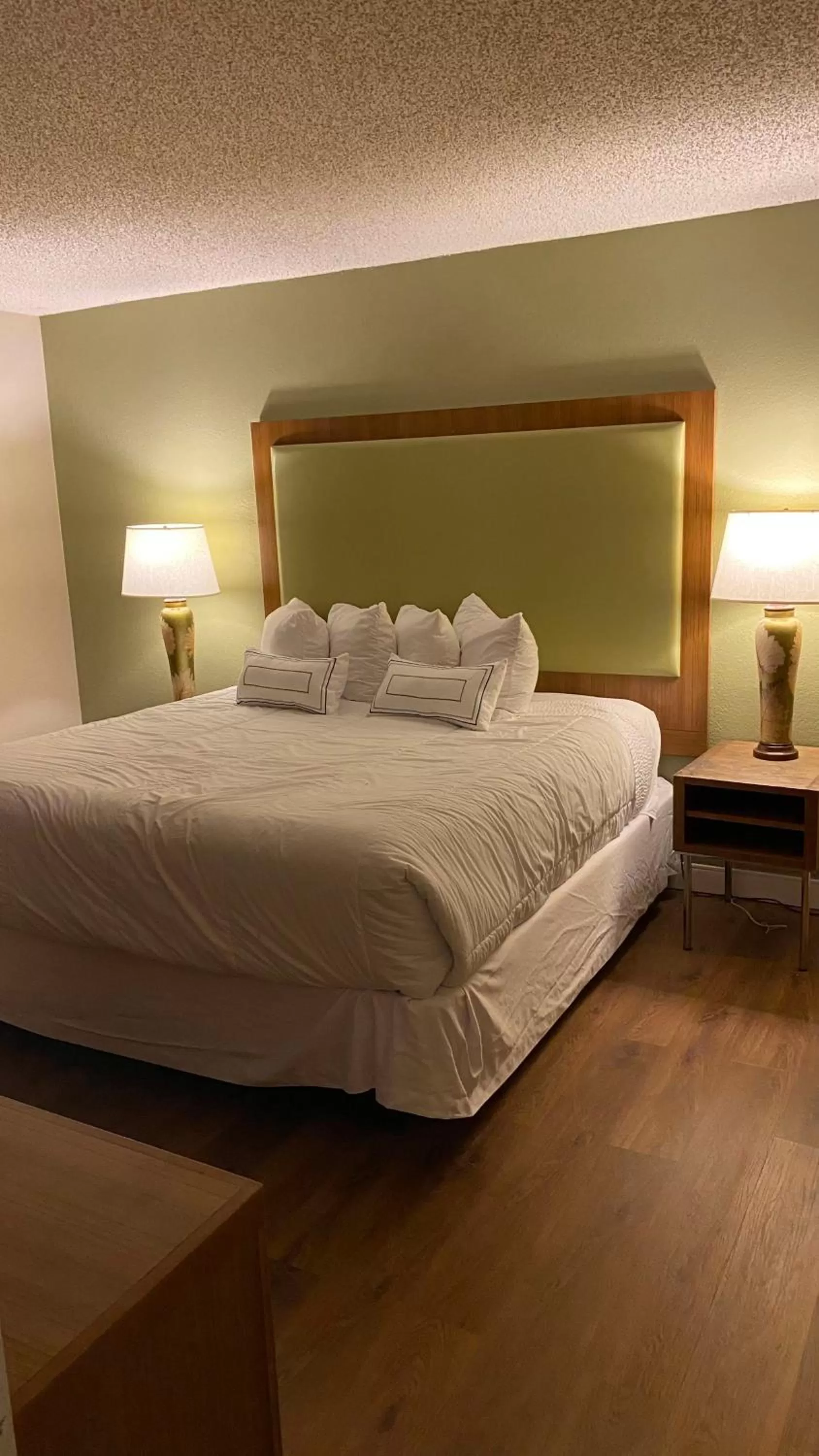 Photo of the whole room, Bed in Baymont Inn by Wyndham Odessa University Area