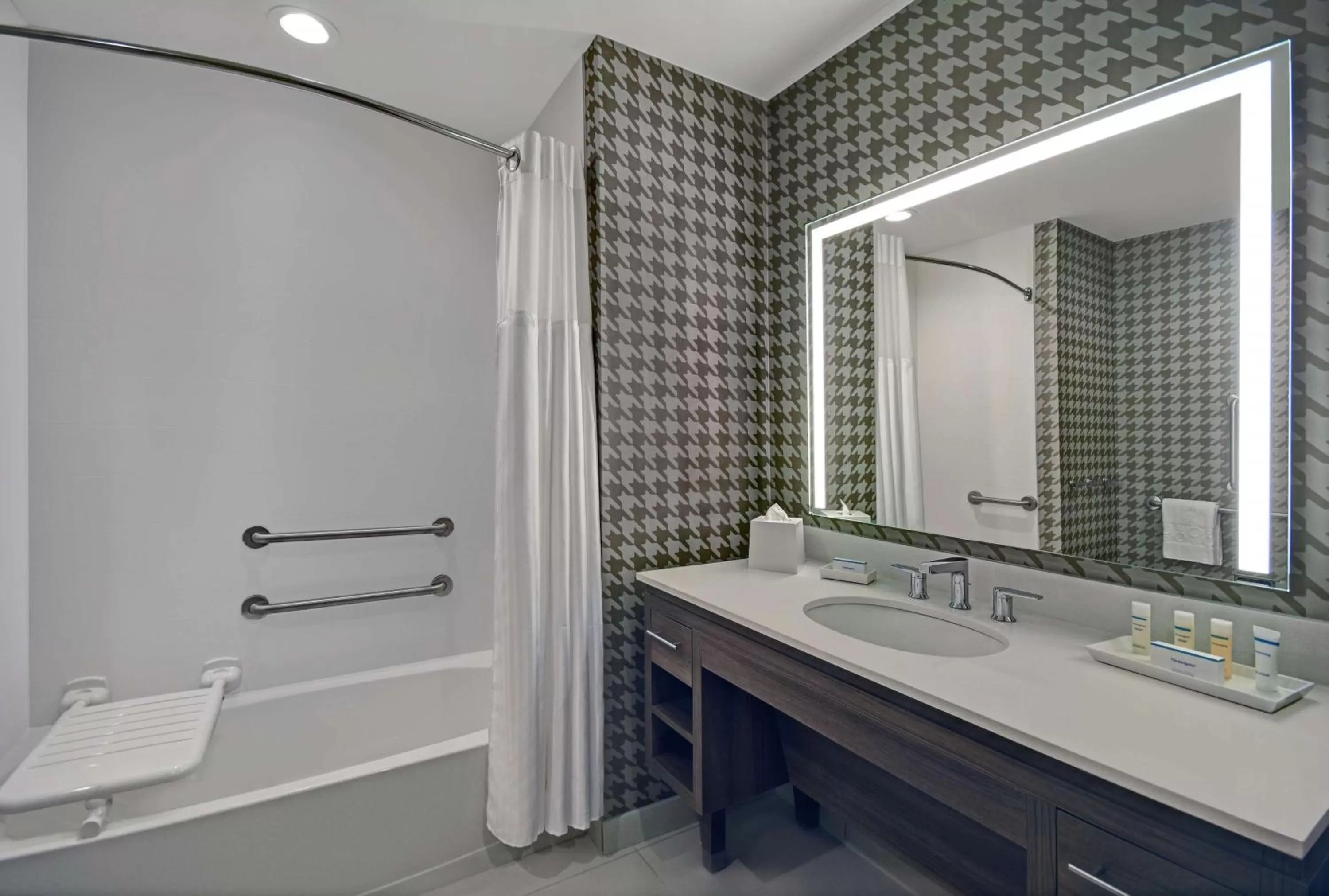 Bathroom in Home2 Suites by Hilton Houston Medical Center, TX