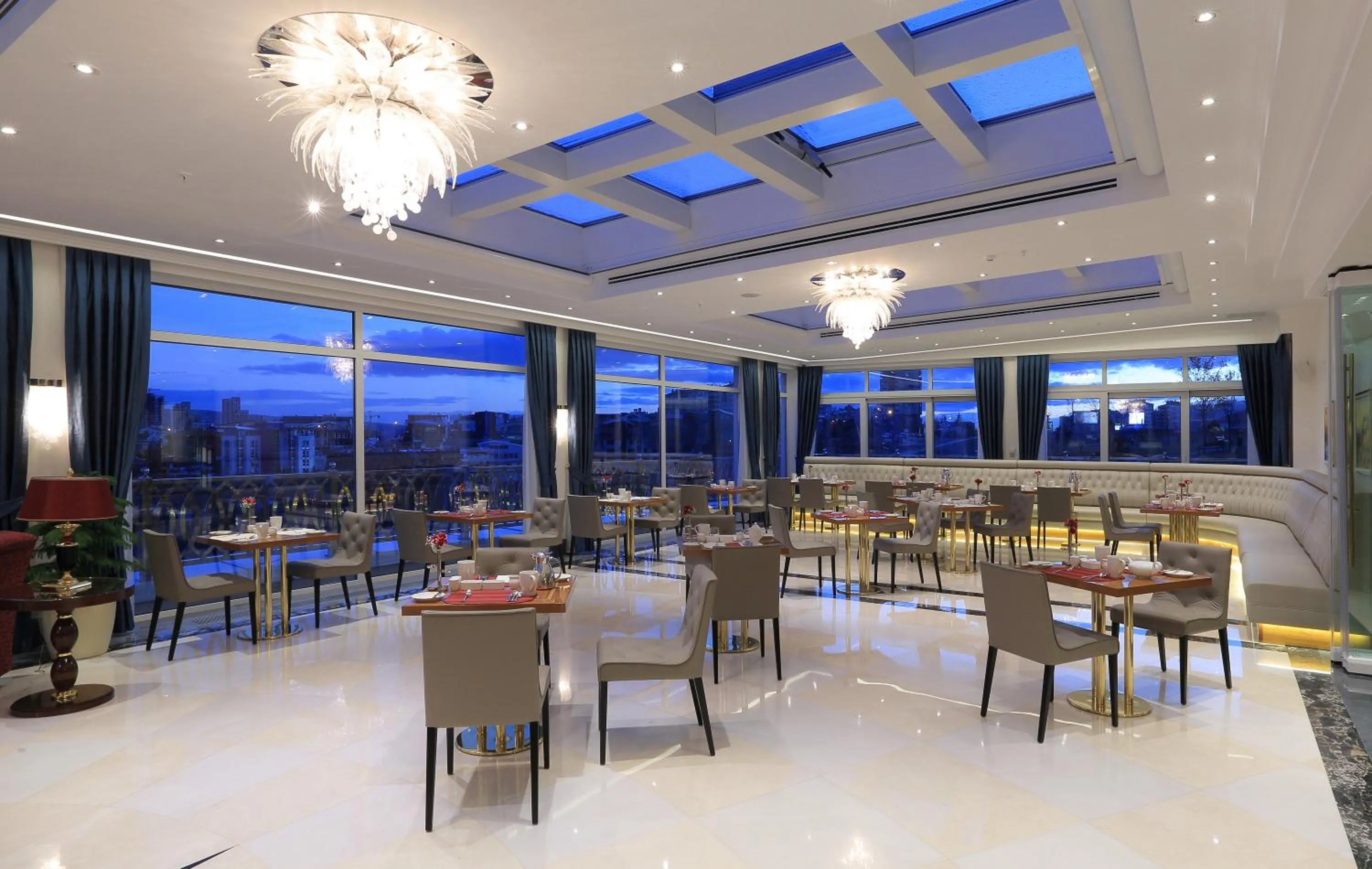 Restaurant/places to eat in Atli Hotel Ankara