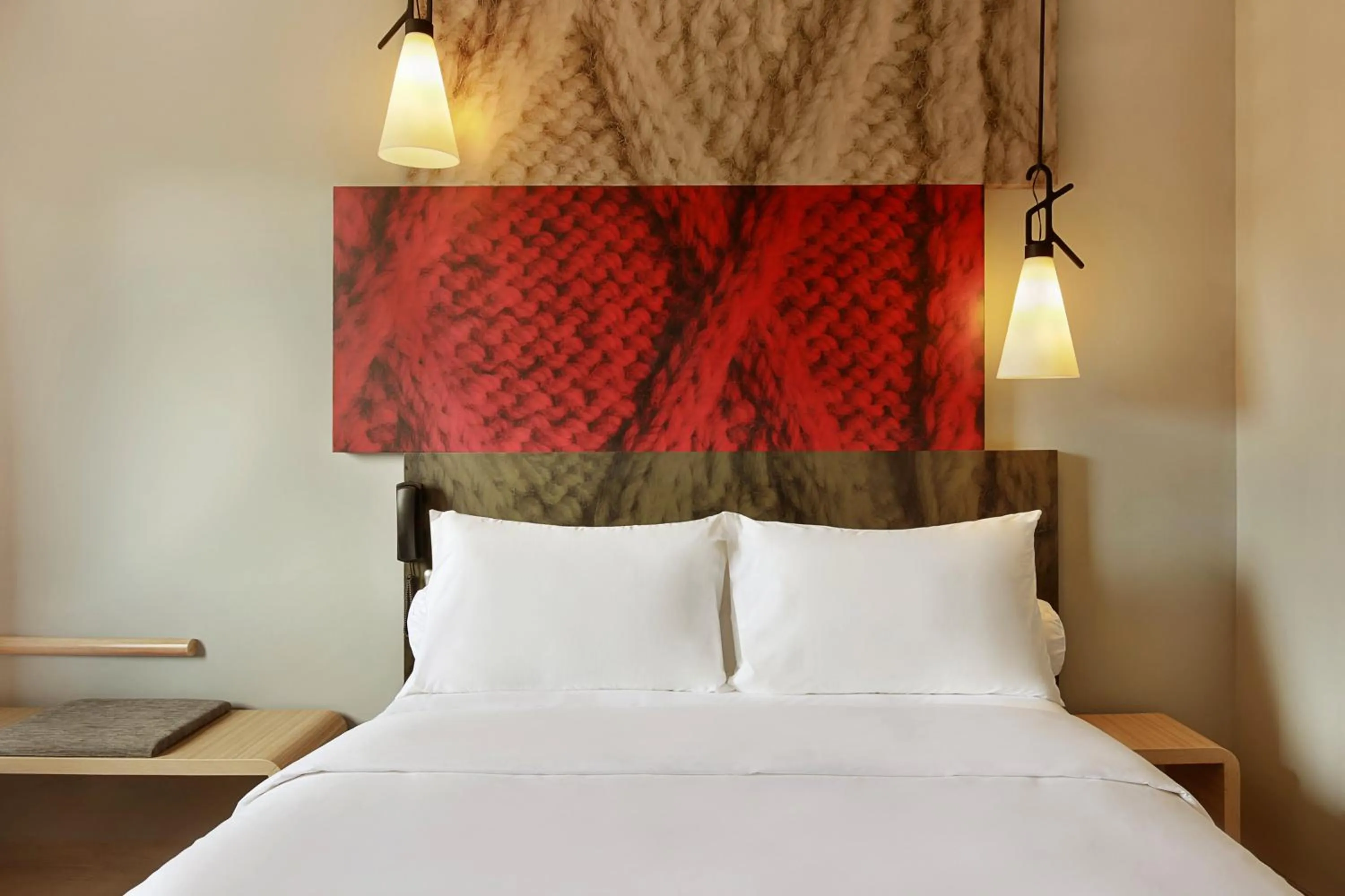 Bed in ibis Paris Place d’Italie 13ème