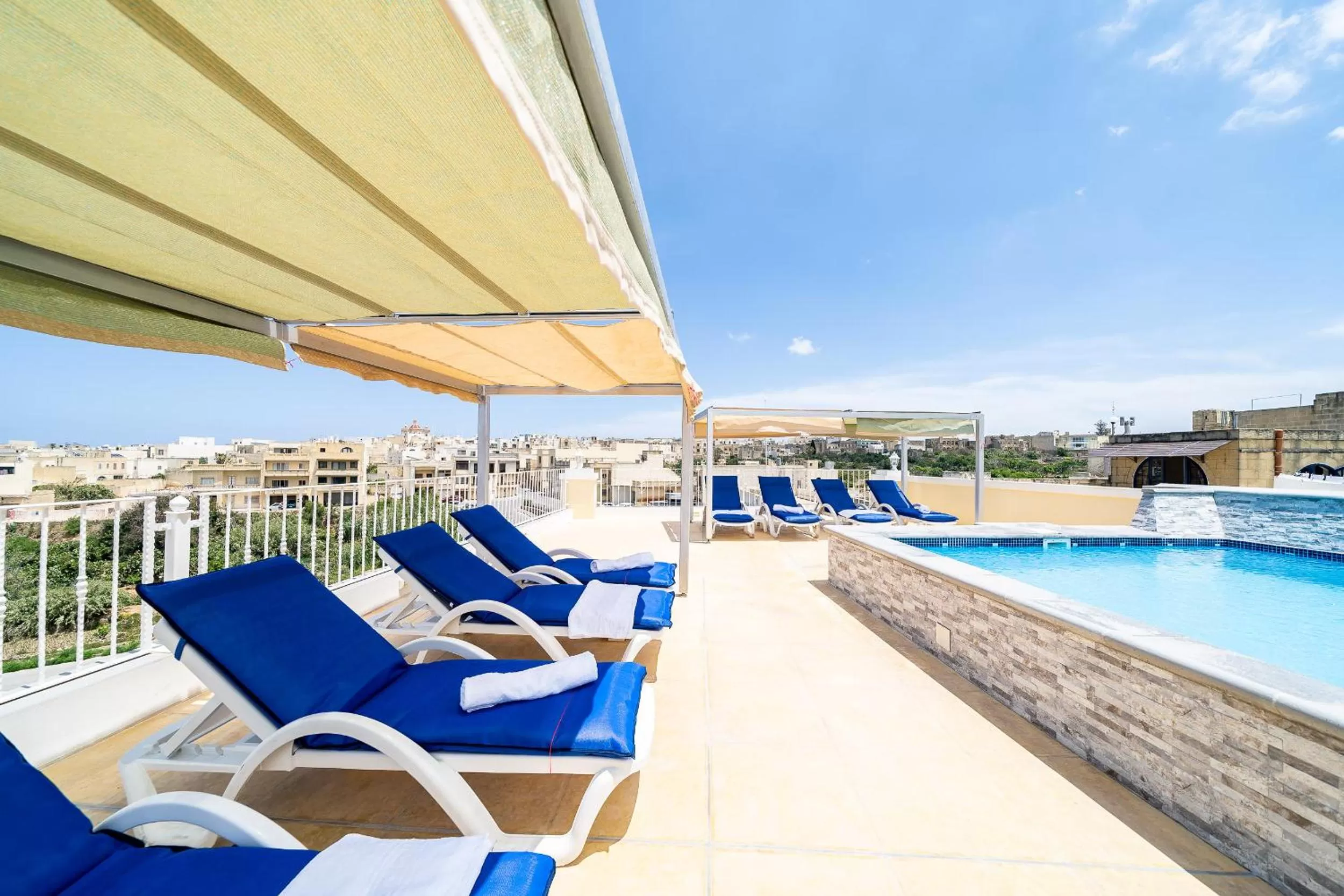 Swimming pool in Il-Logga Boutique Hotel