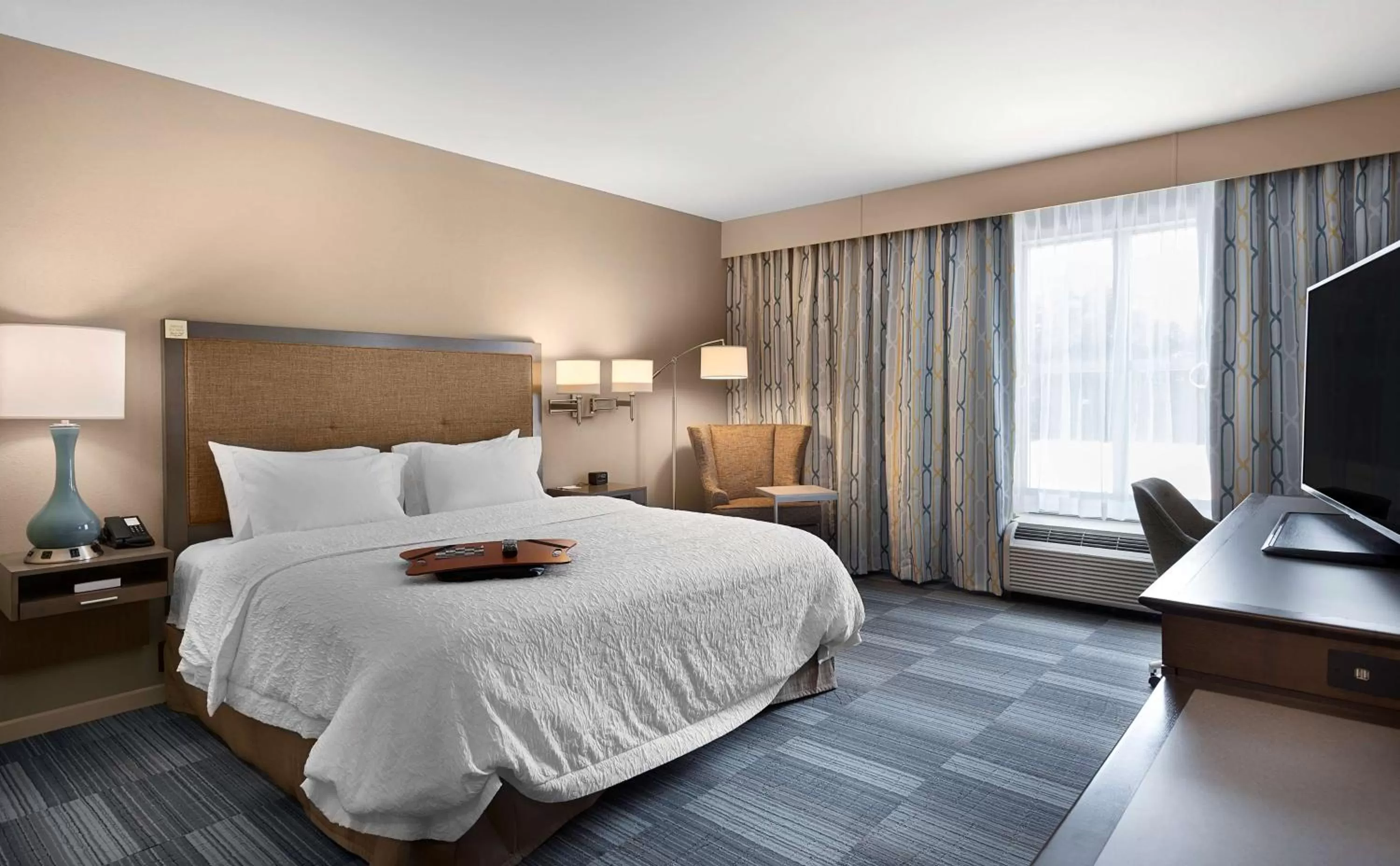 Bed in Hampton Inn and Suites Fort Mill, SC