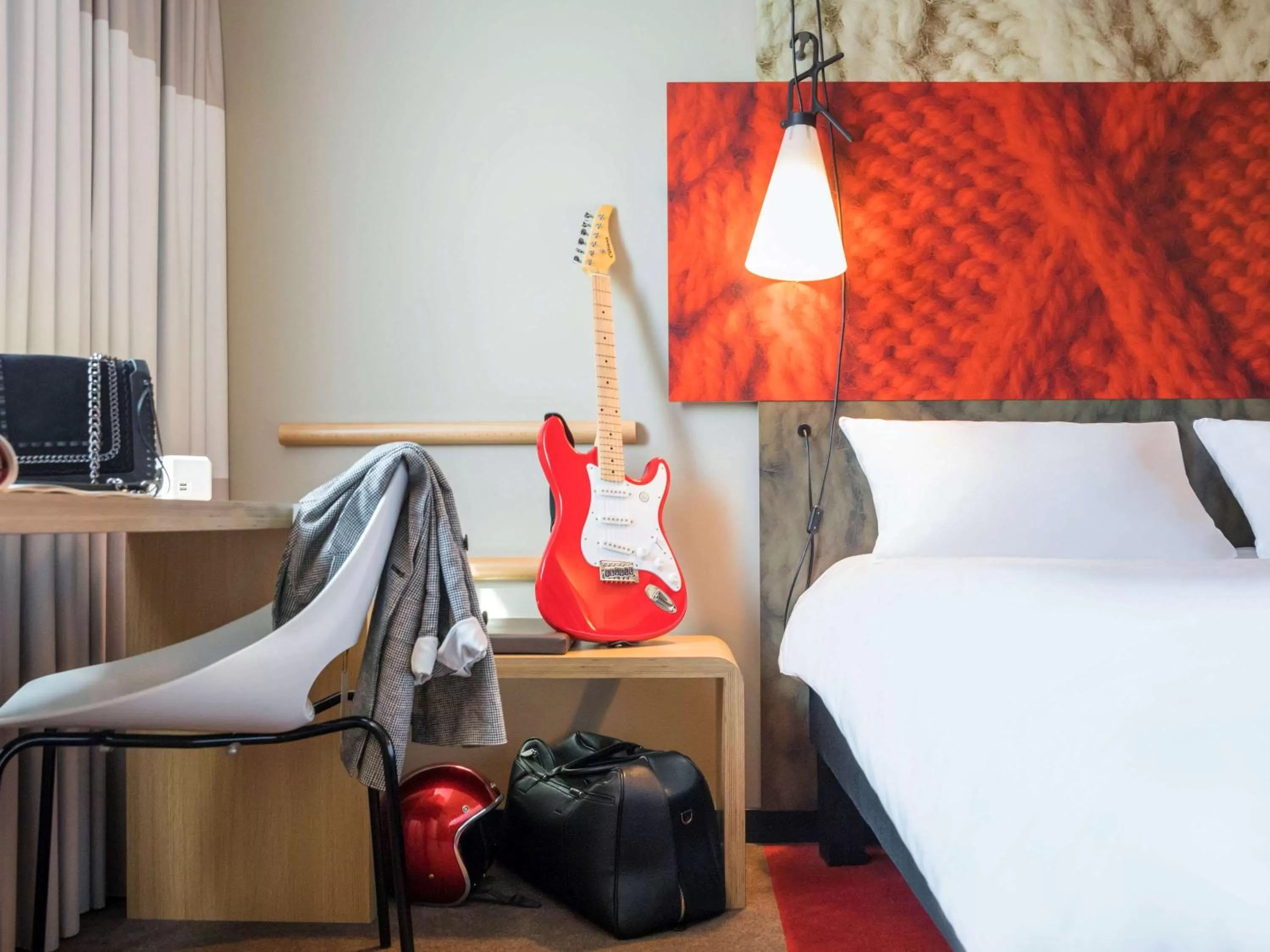 Photo of the whole room, Bed in ibis Rueil-Malmaison Centre