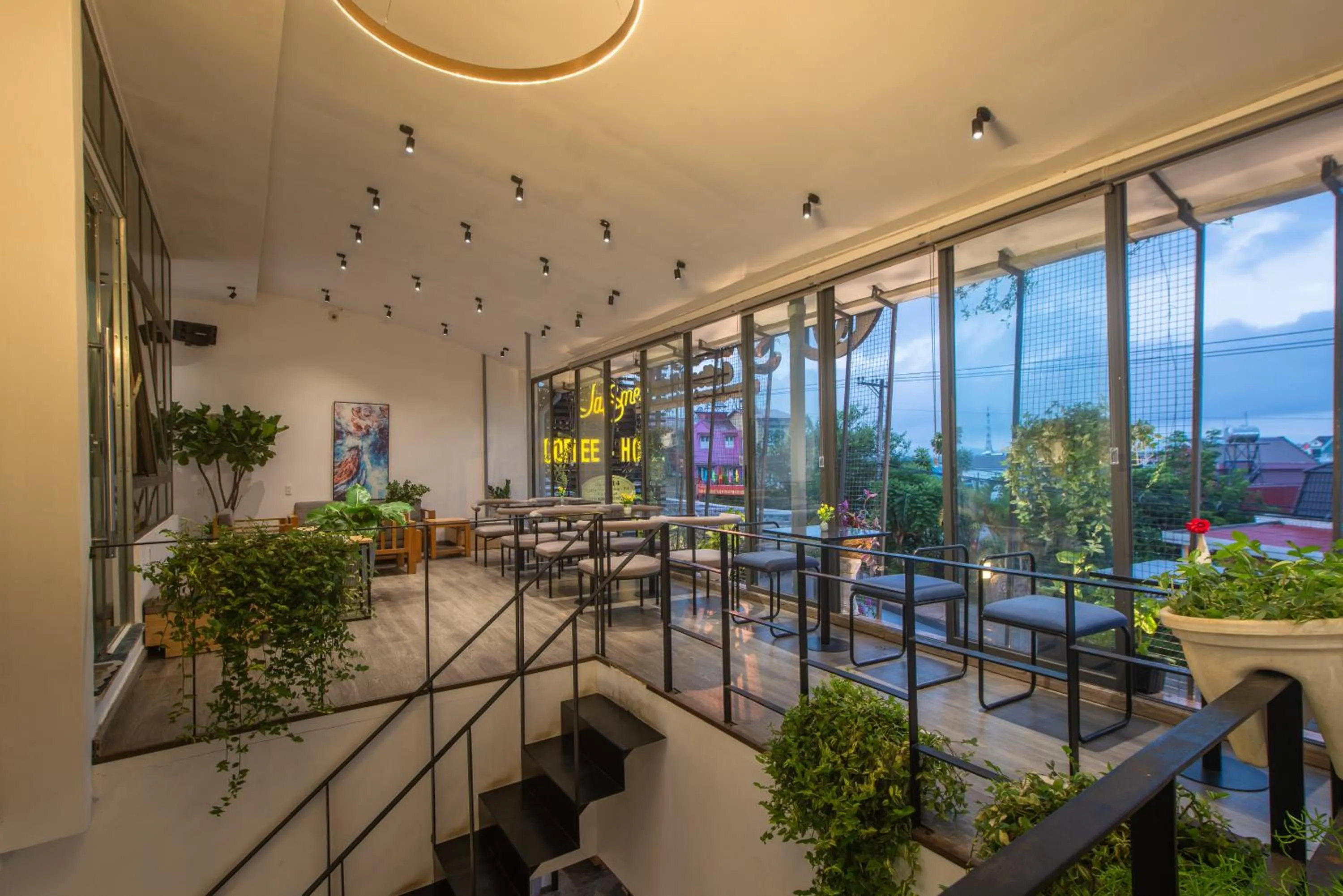 Restaurant/places to eat in Tasme Hotel