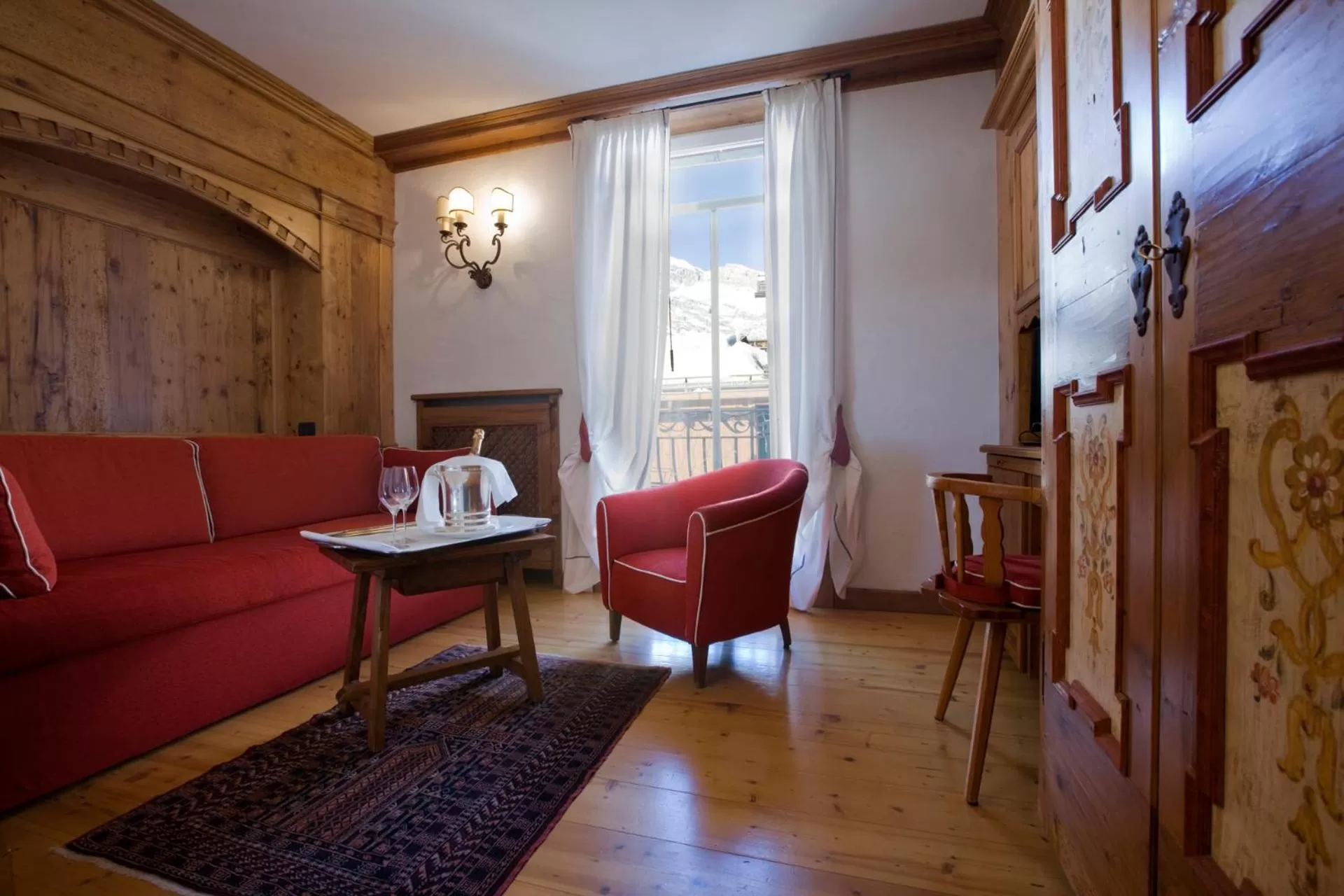 Seating area in Hotel Cortina