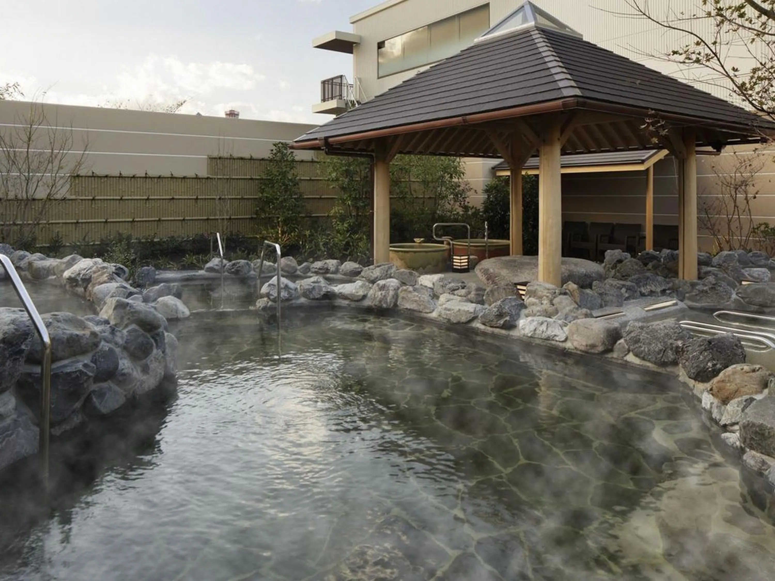 Hot Spring Bath in Kobe Minato Onsen Ren