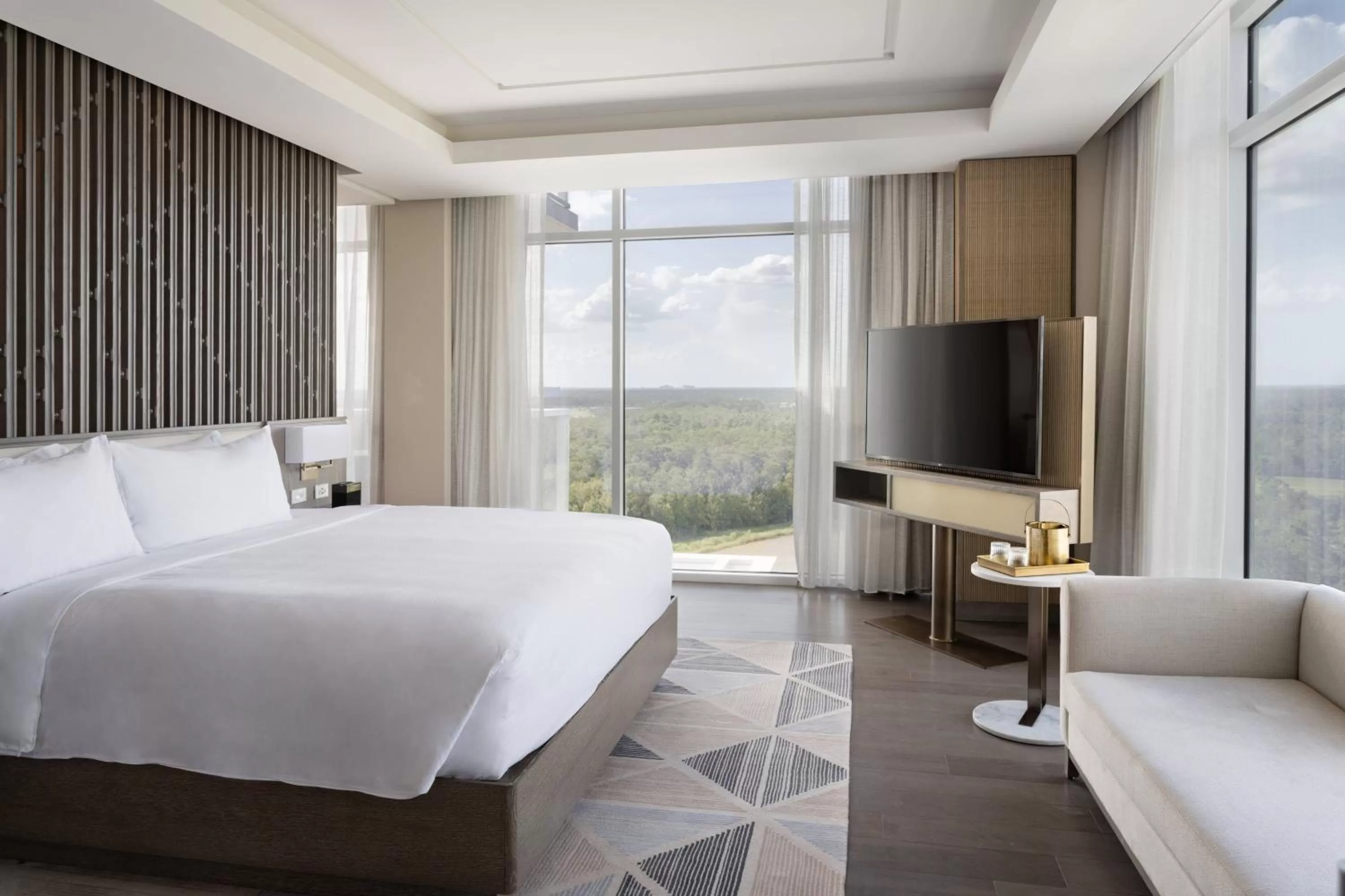 Bedroom, Bed in JW Marriott Orlando Bonnet Creek Resort & Spa