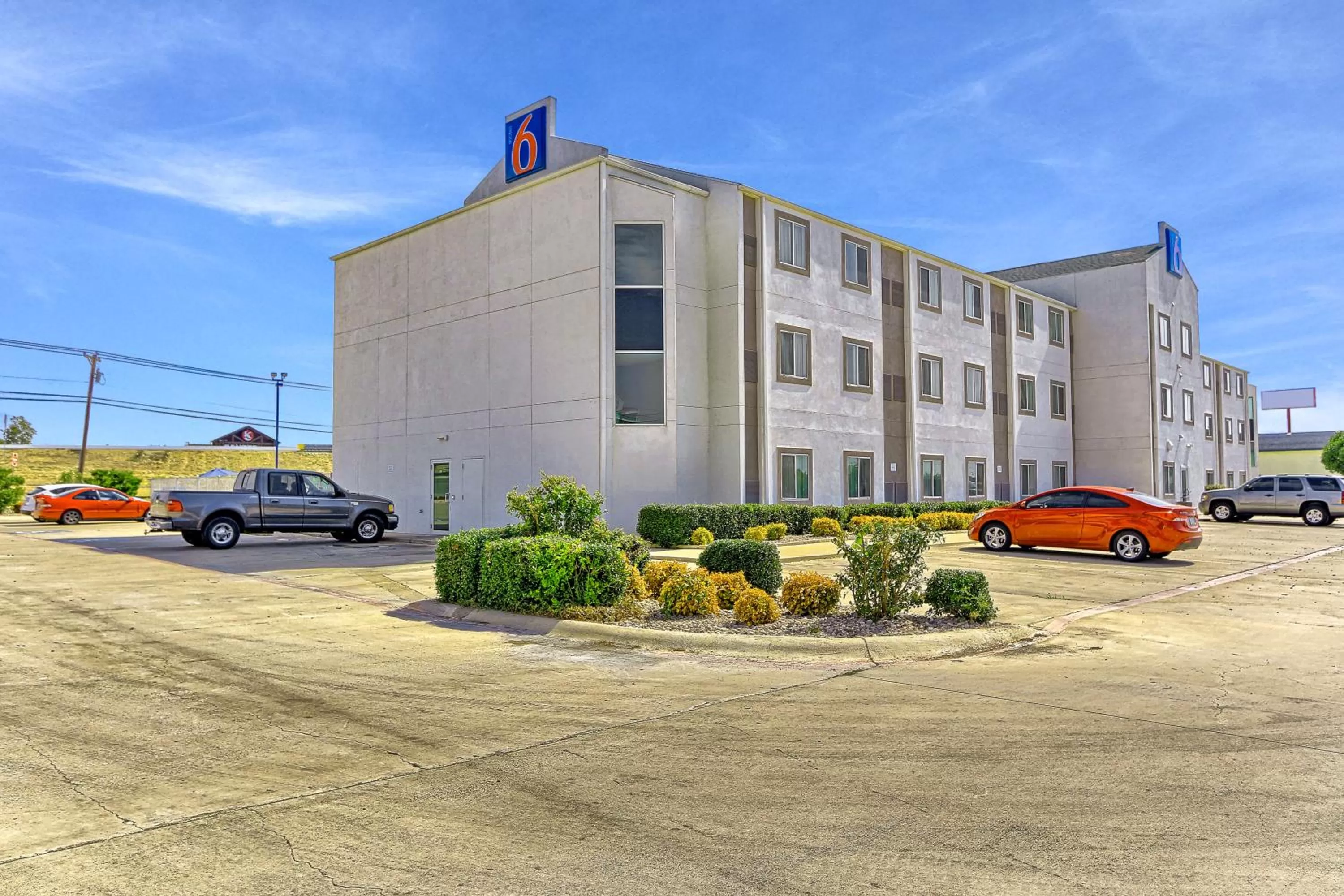 Property building in Motel 6-Killeen, TX
