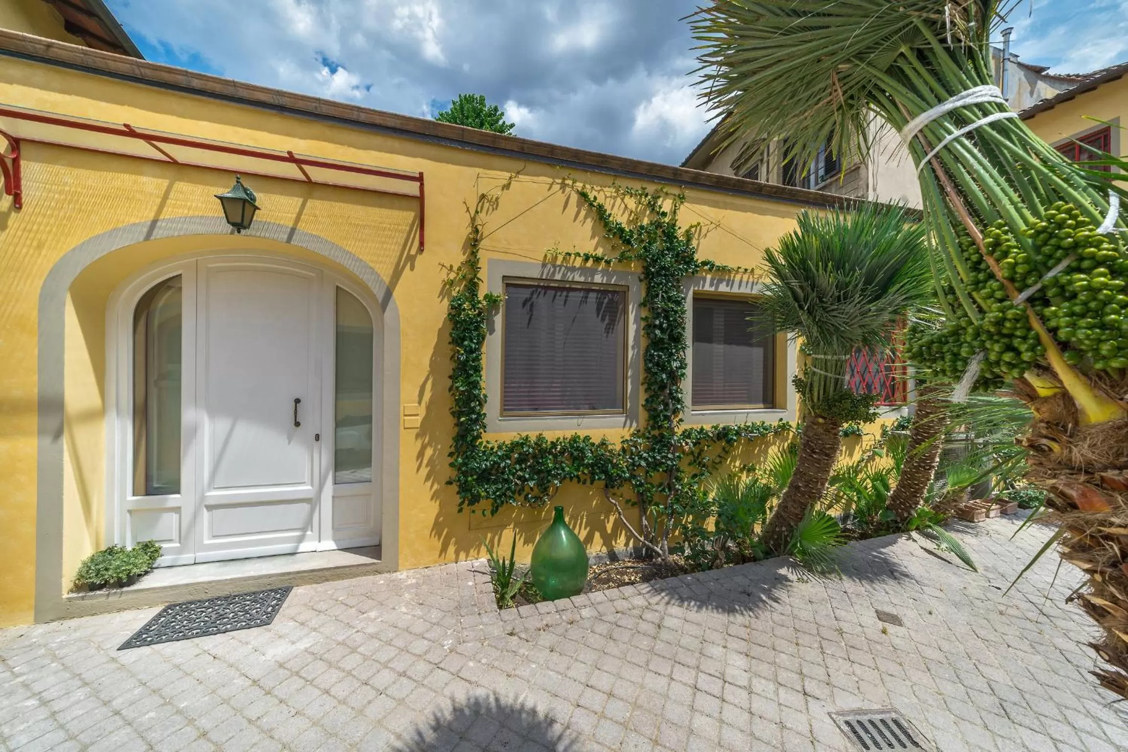 Facade/entrance in Drom Florence Rooms & Apartments