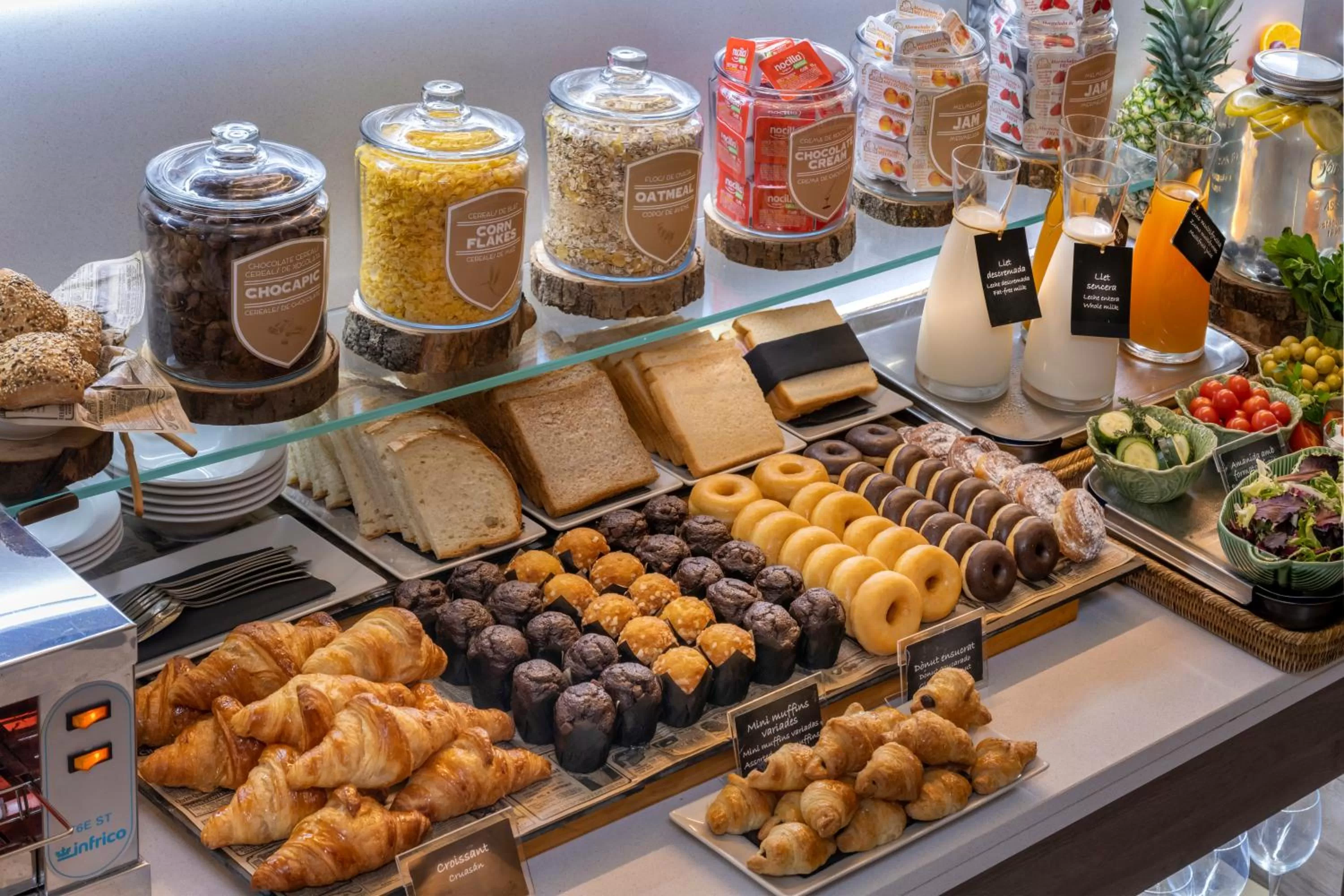 Buffet breakfast in SERHS Carlit Boutique Hotel