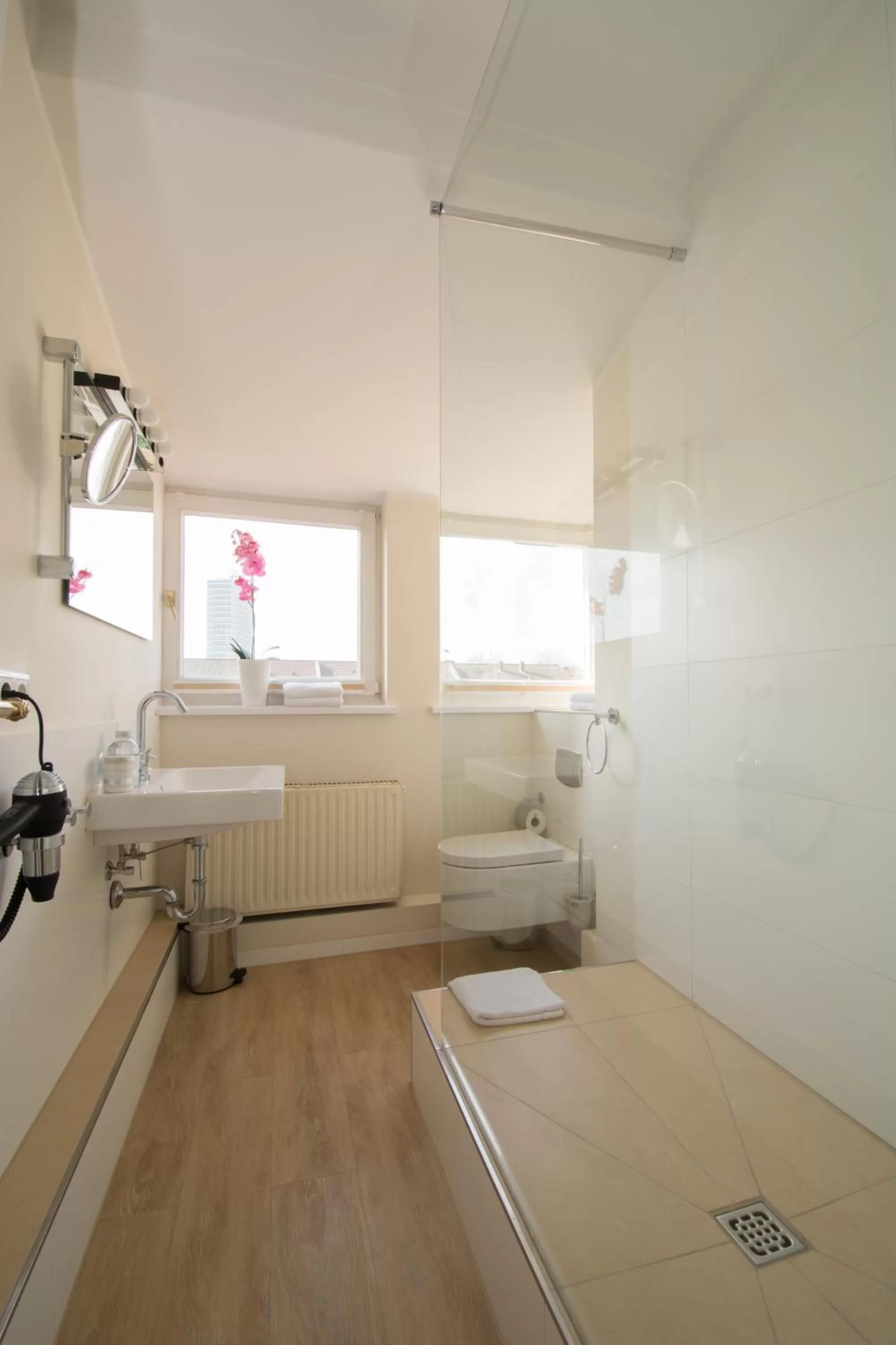 Bathroom in Carlstadt Suites Düsseldorf