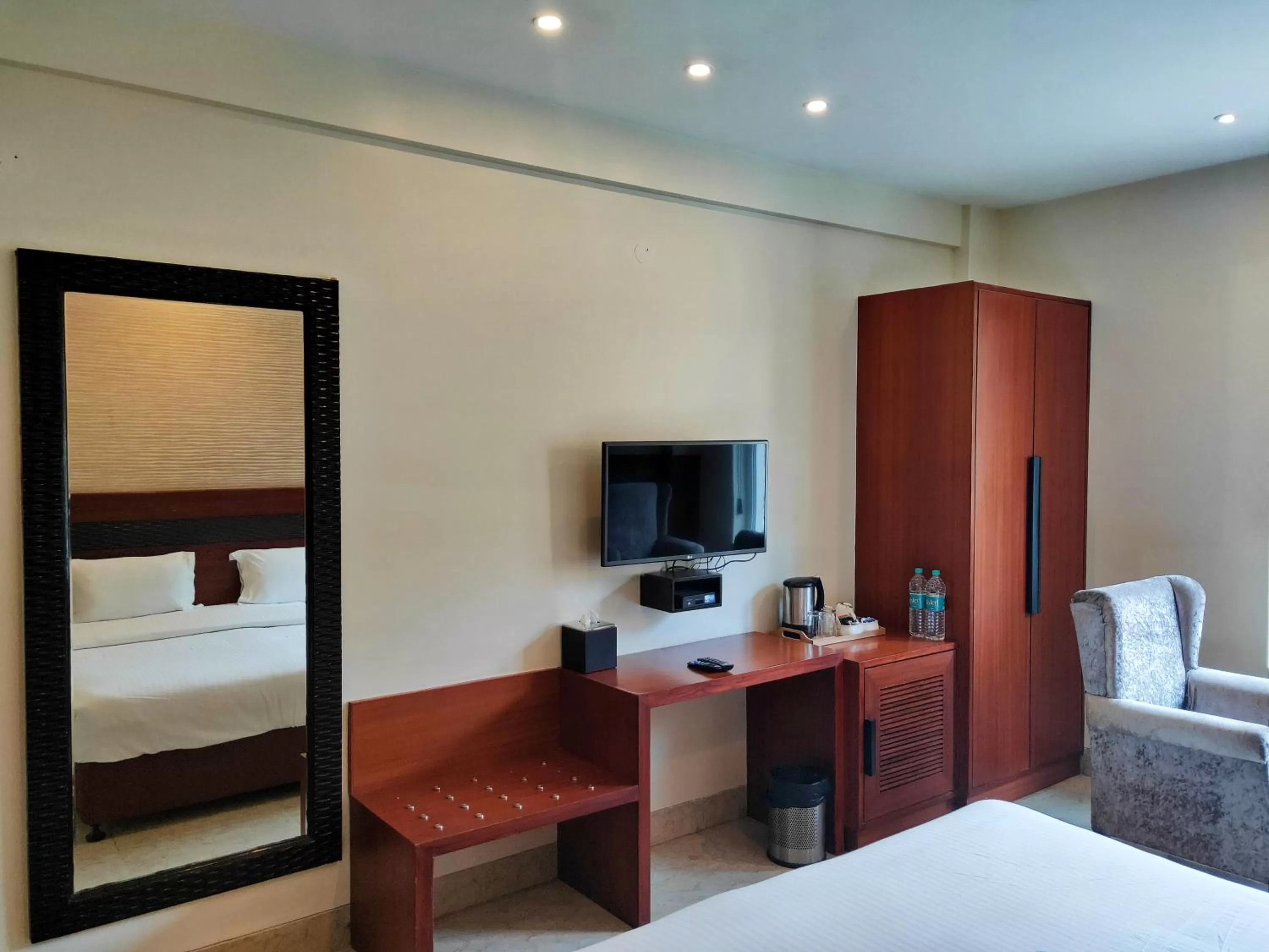 TV and multimedia, Bed in Holy River Hotel