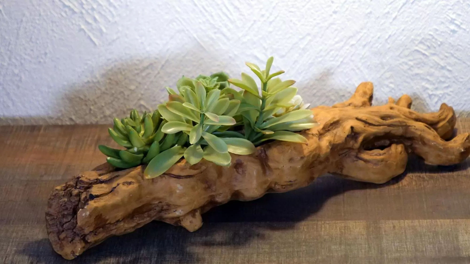 Decorative detail in Paradise Village