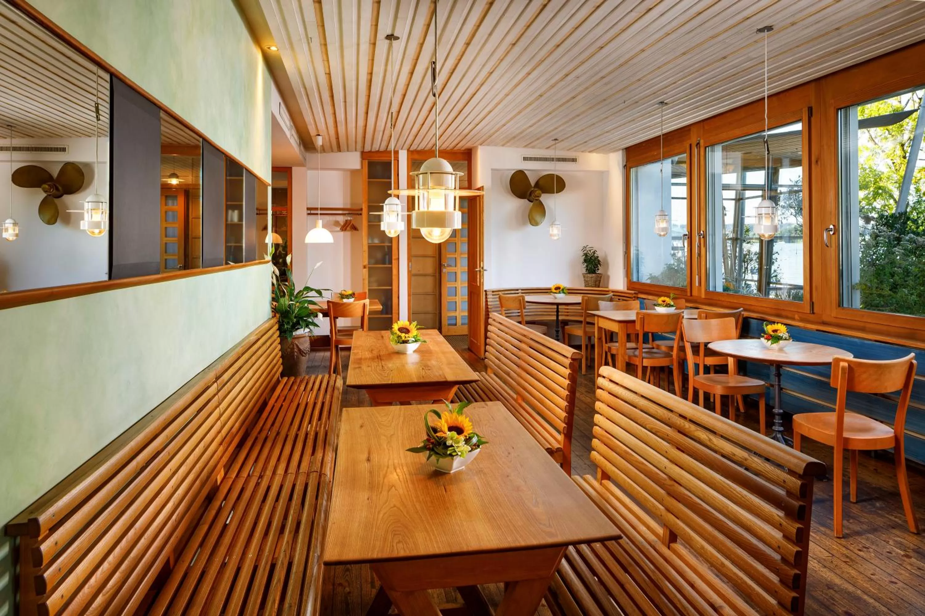 Dining area in Hotel Restaurant Schiff