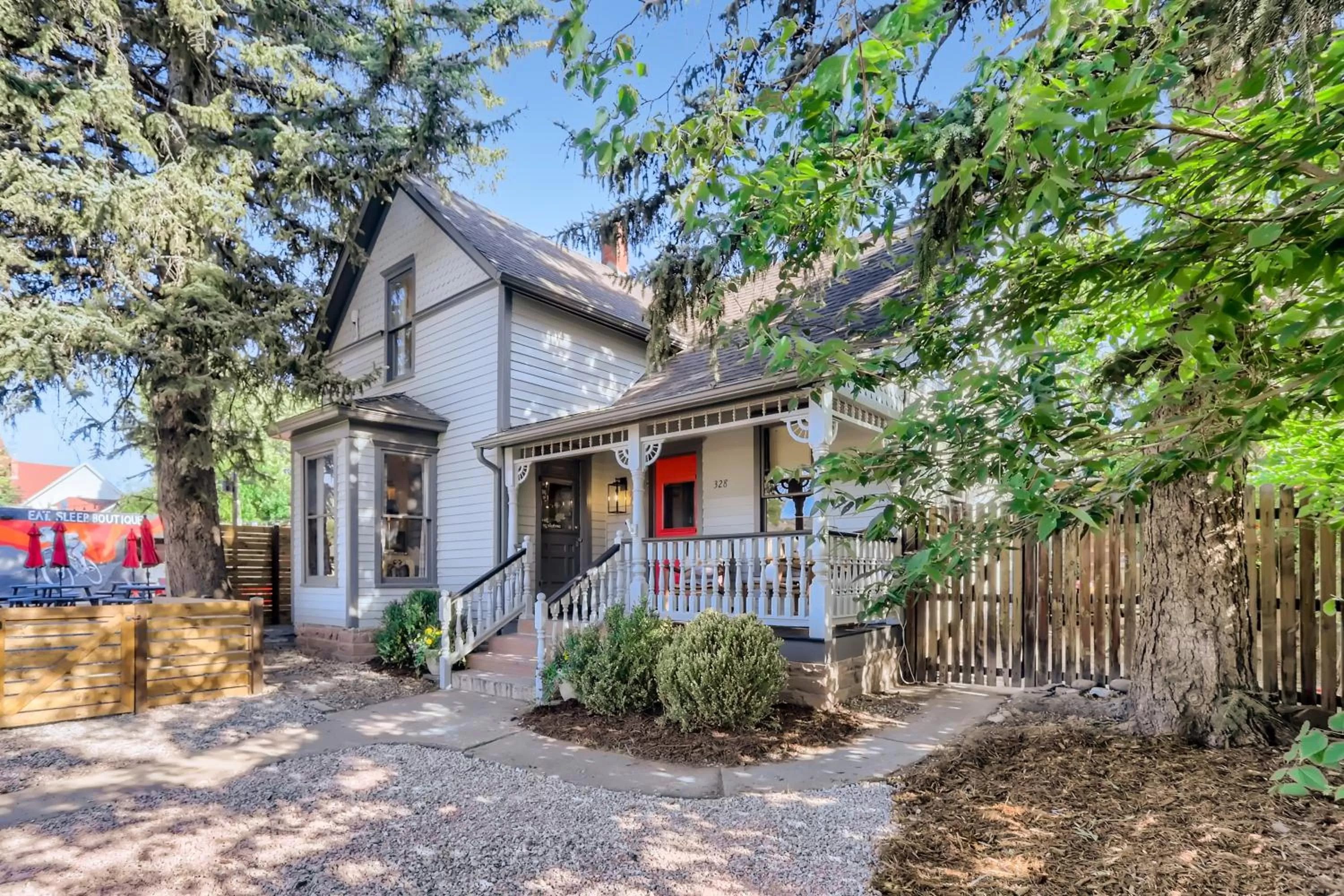 Property building in A-Lodge Lyons