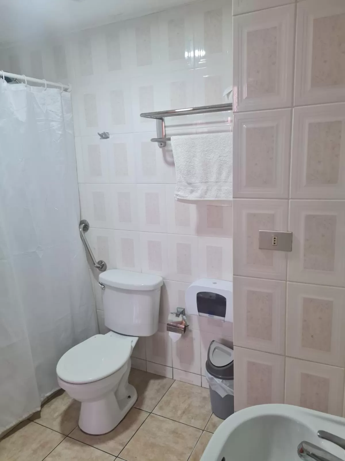 Bathroom in Hotel Plaza Colon