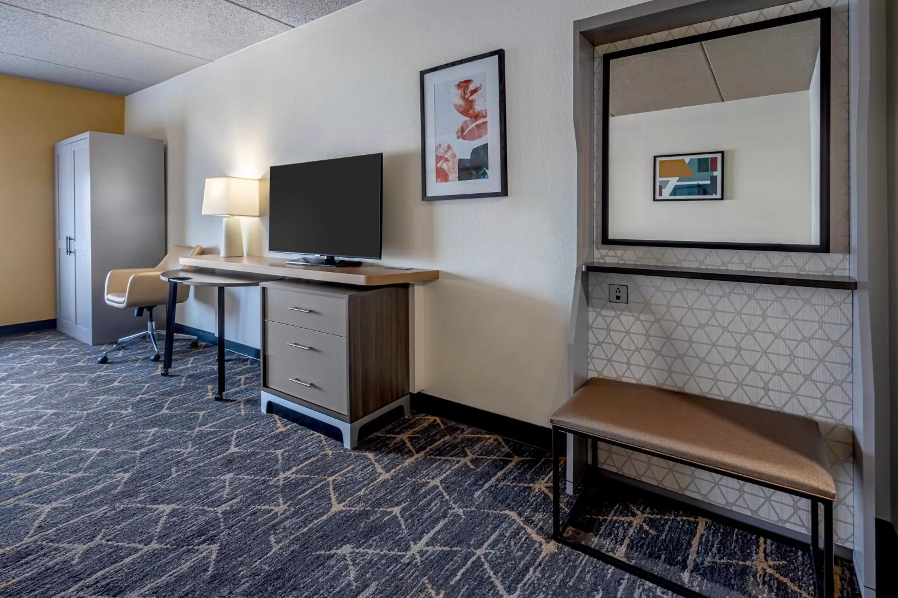 Photo of the whole room in Holiday Inn & Suites Wausau-Rothschild by IHG