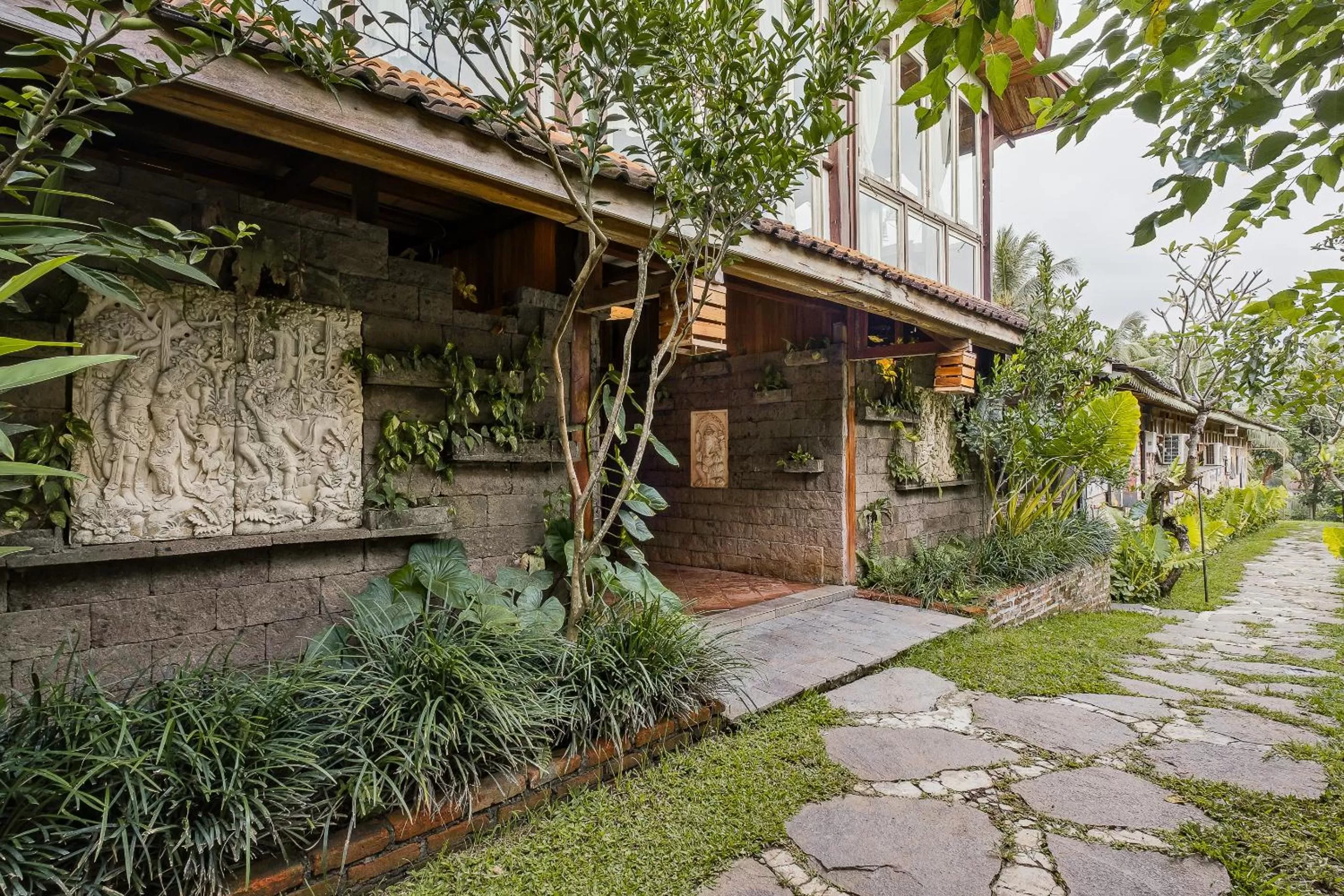 Garden in Joglo Organik Guesthouse