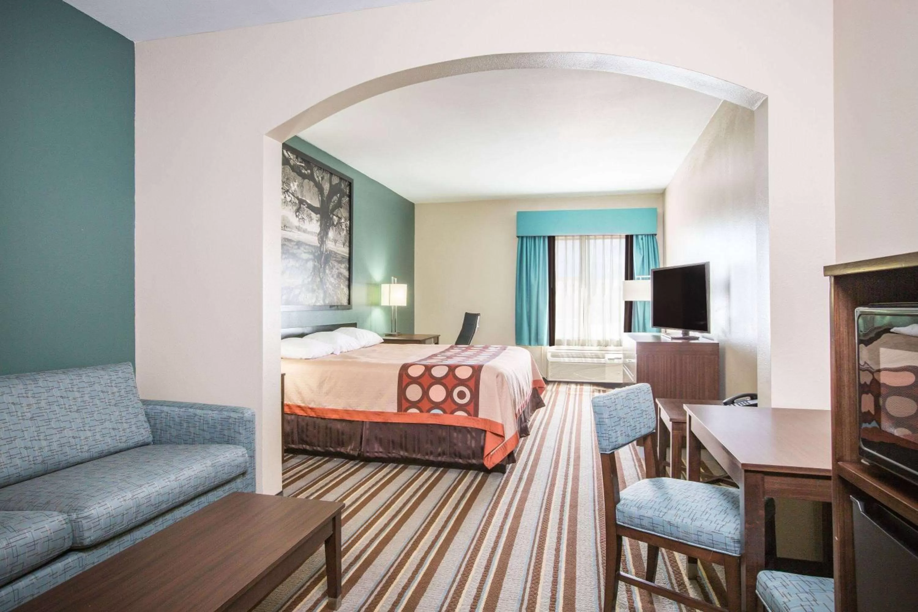 Photo of the whole room, Bed in Super 8 by Wyndham Port Arthur/Nederland Area