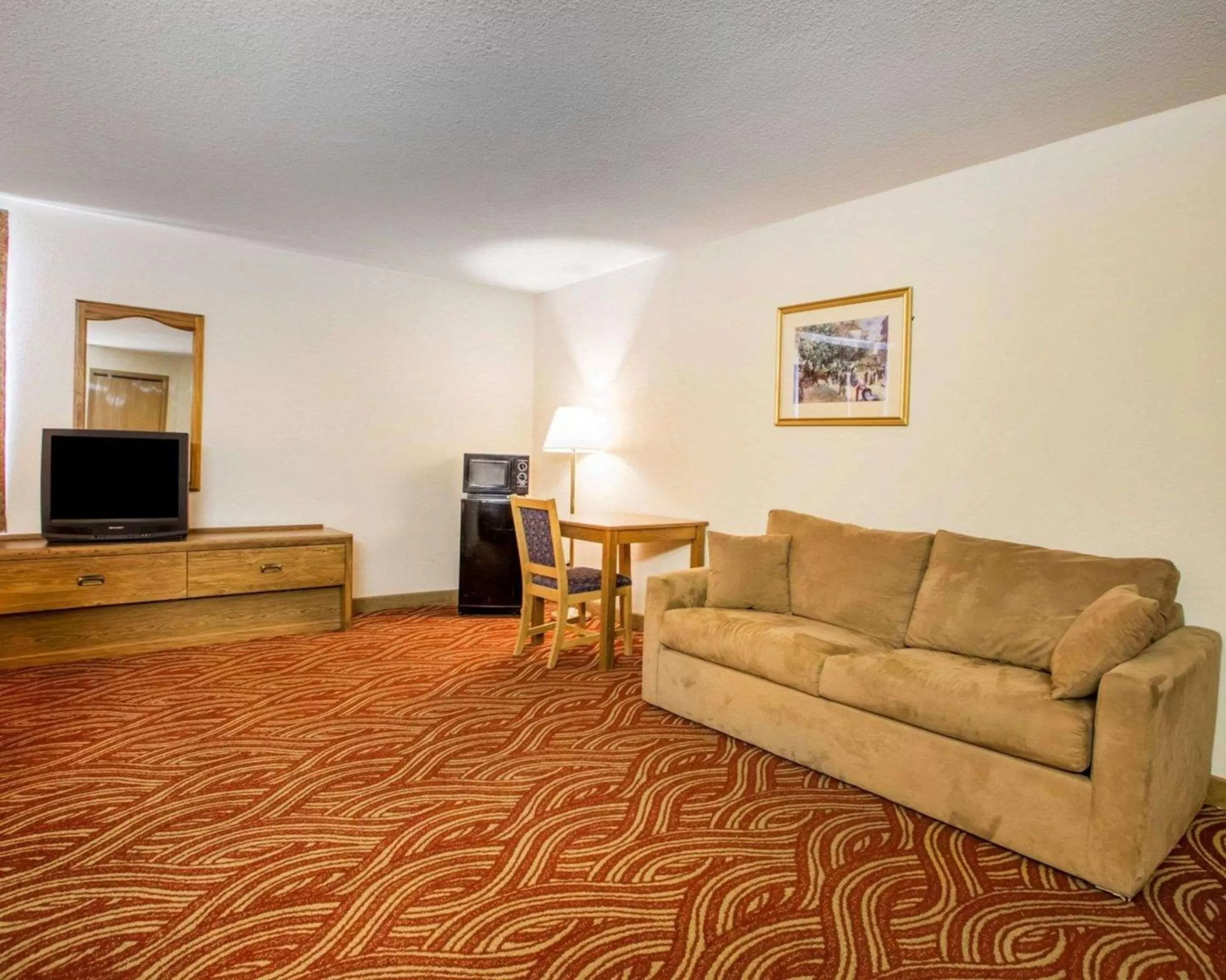 Photo of the whole room in Econo Lodge Inn & Suites Stevens Point