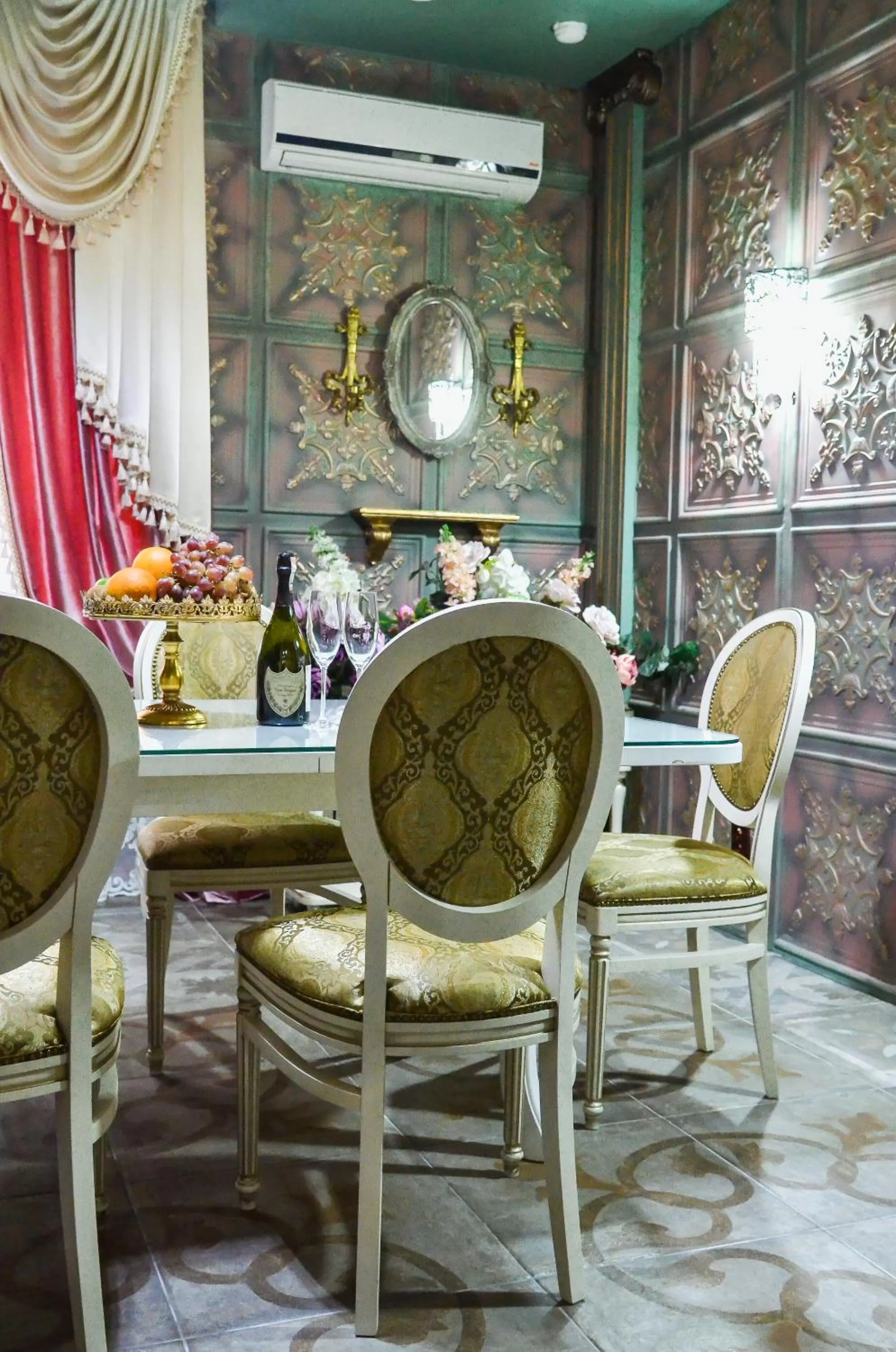 Lounge or bar in Amsterdam Hotel Aktobe