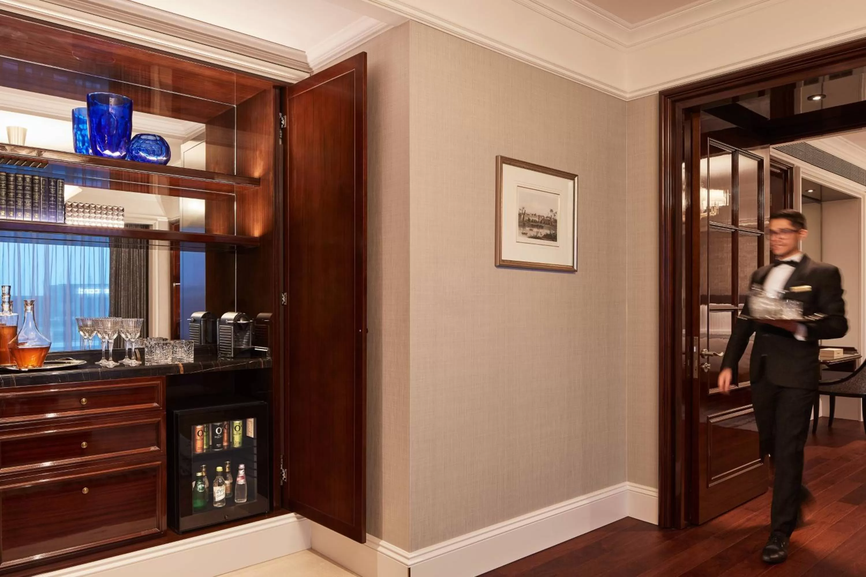 Bedroom in The Ritz-Carlton, Pune