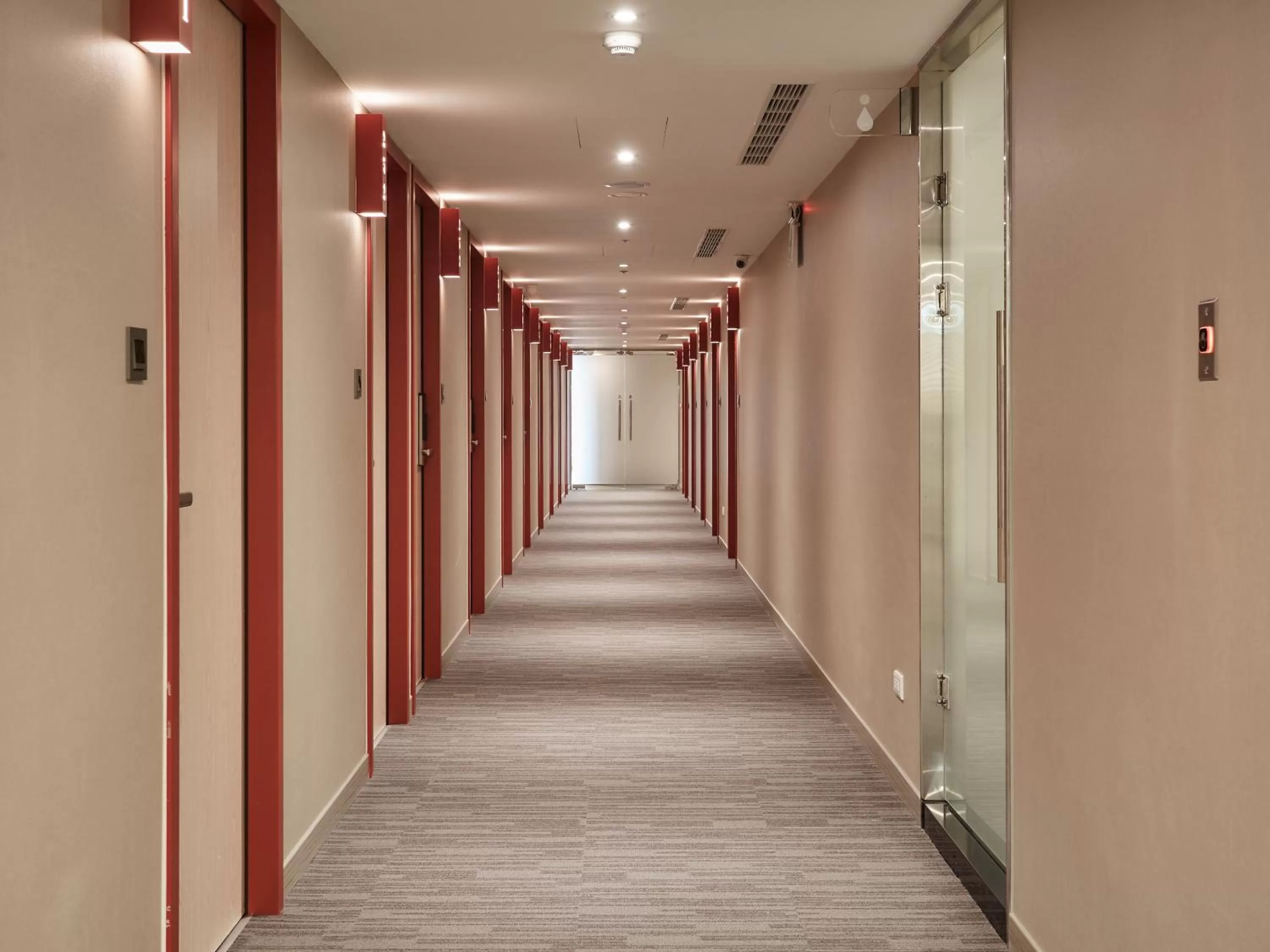 Facade/entrance in Eastin Taipei Hotel