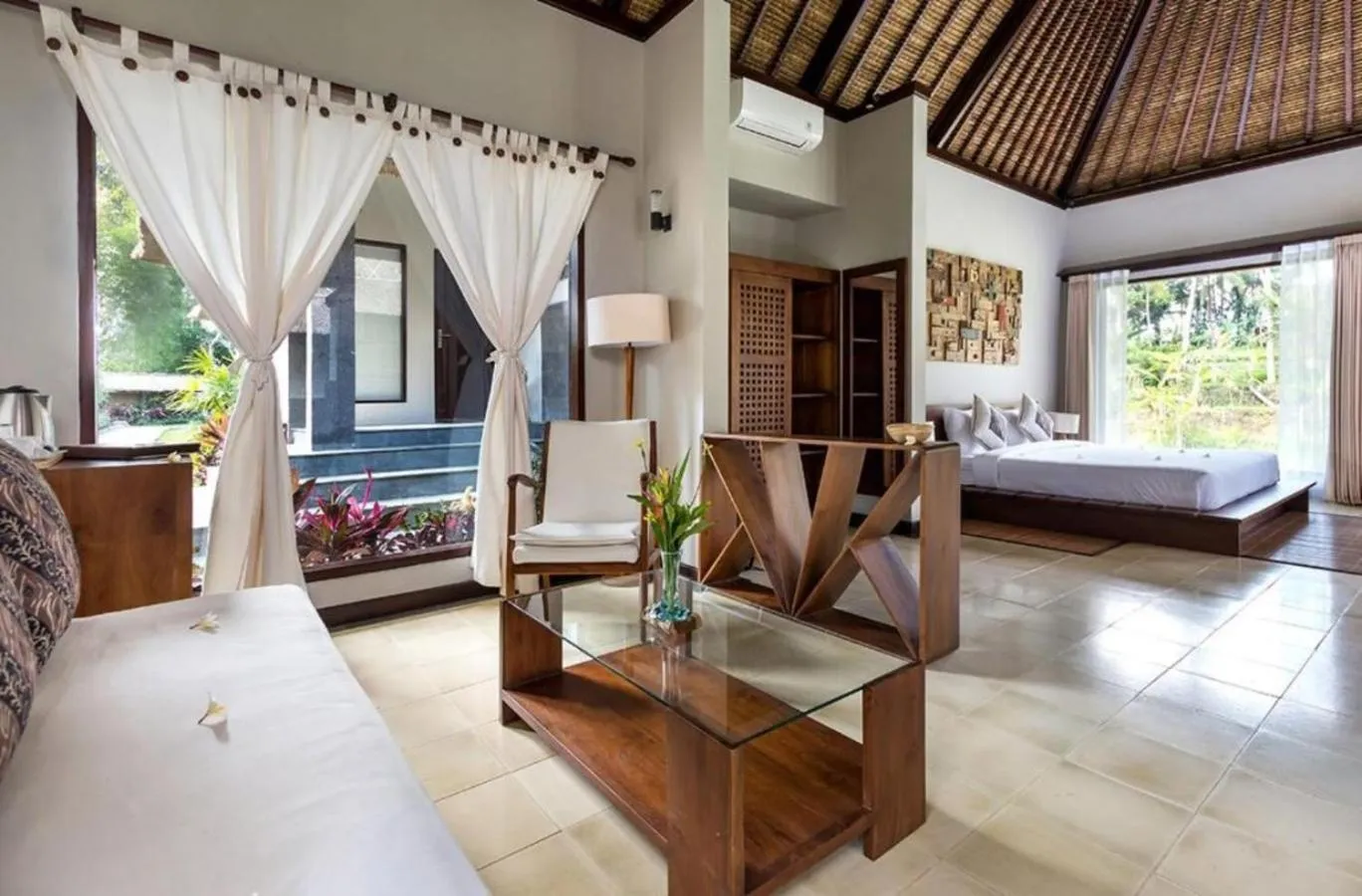 Bed in Suara Air Luxury Villa Ubud