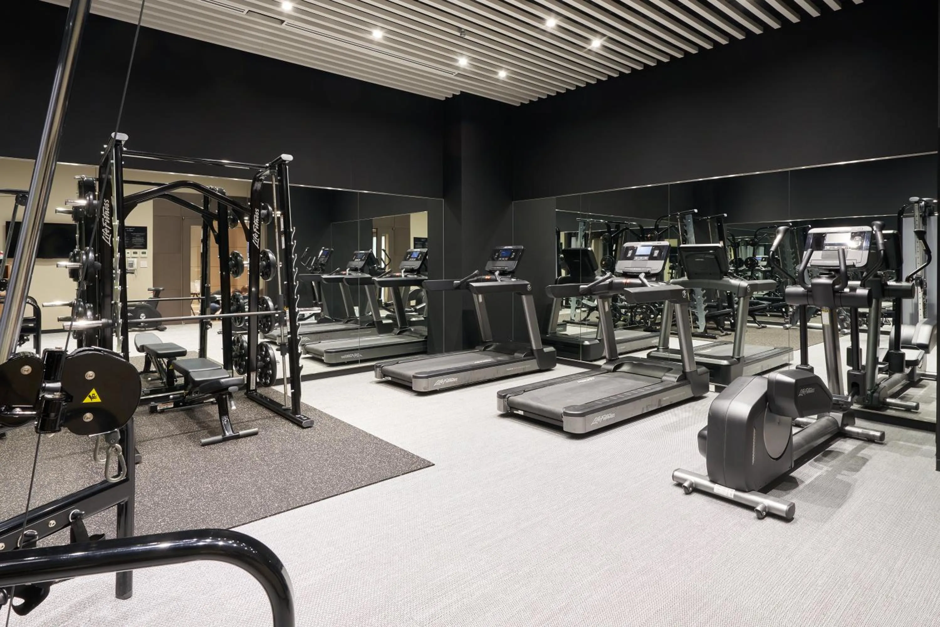 Fitness centre/facilities in Holiday Inn & Suites Shin Osaka by IHG