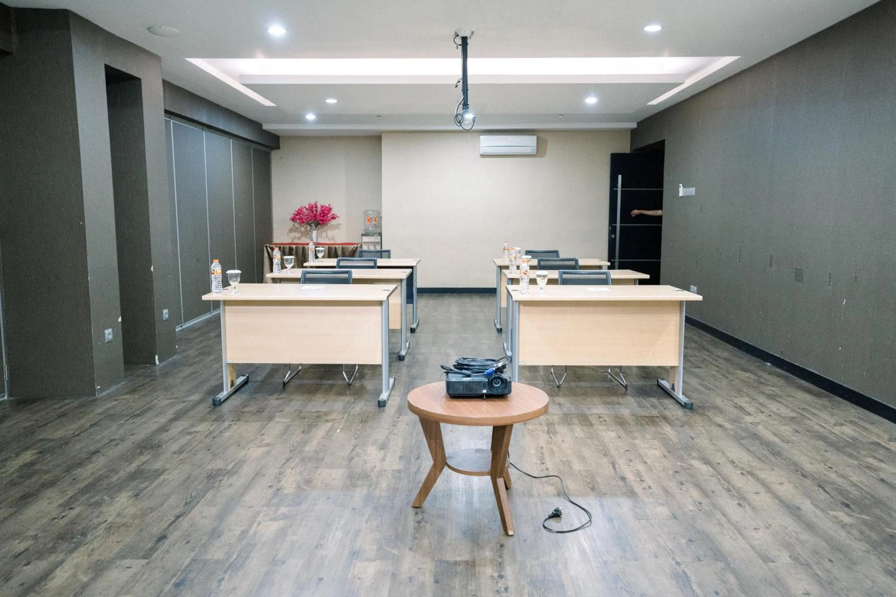 Meeting/conference room in Kalya Hotel Bandung Dago