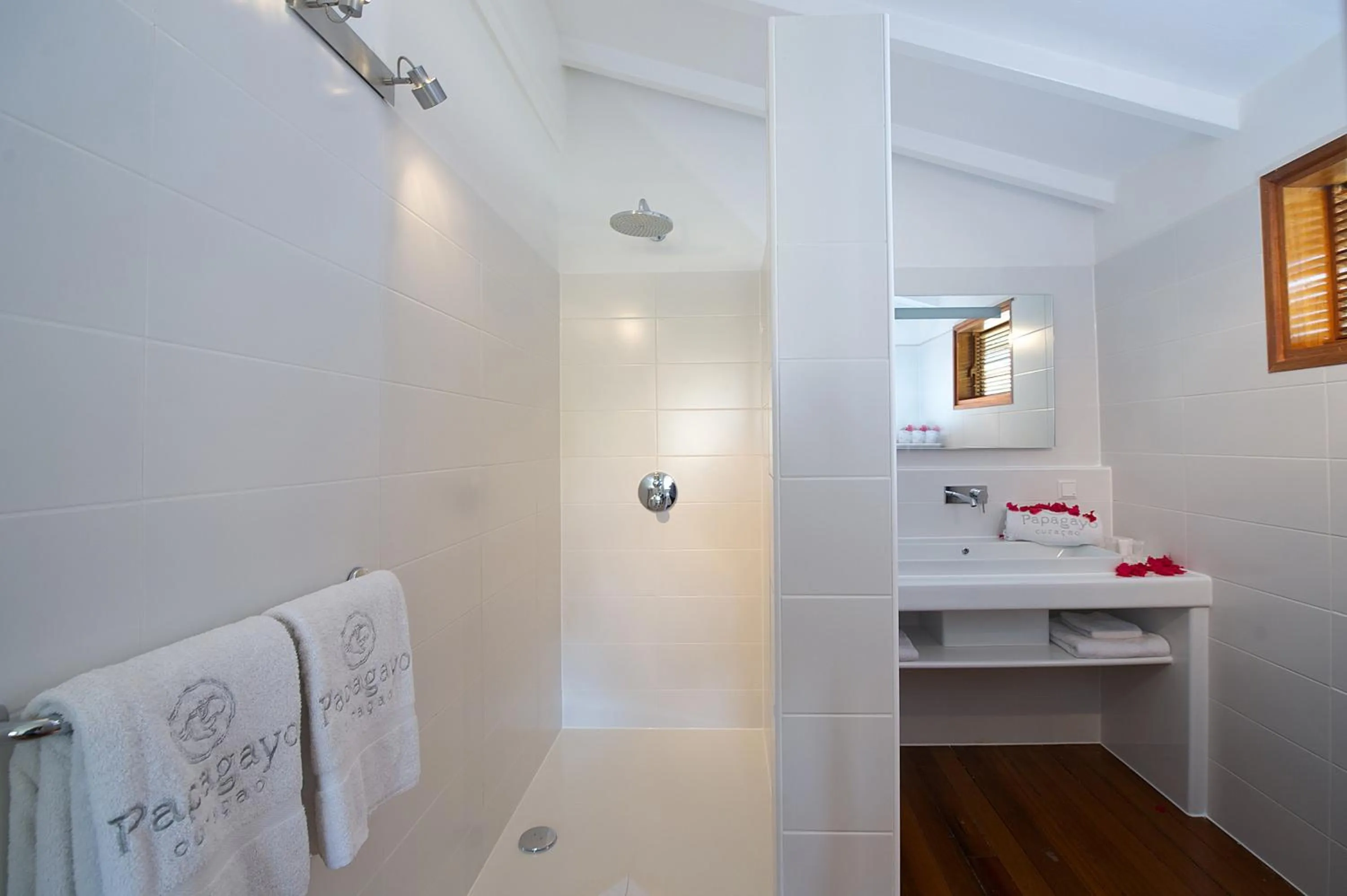 Shower in Papagayo Beach Resort