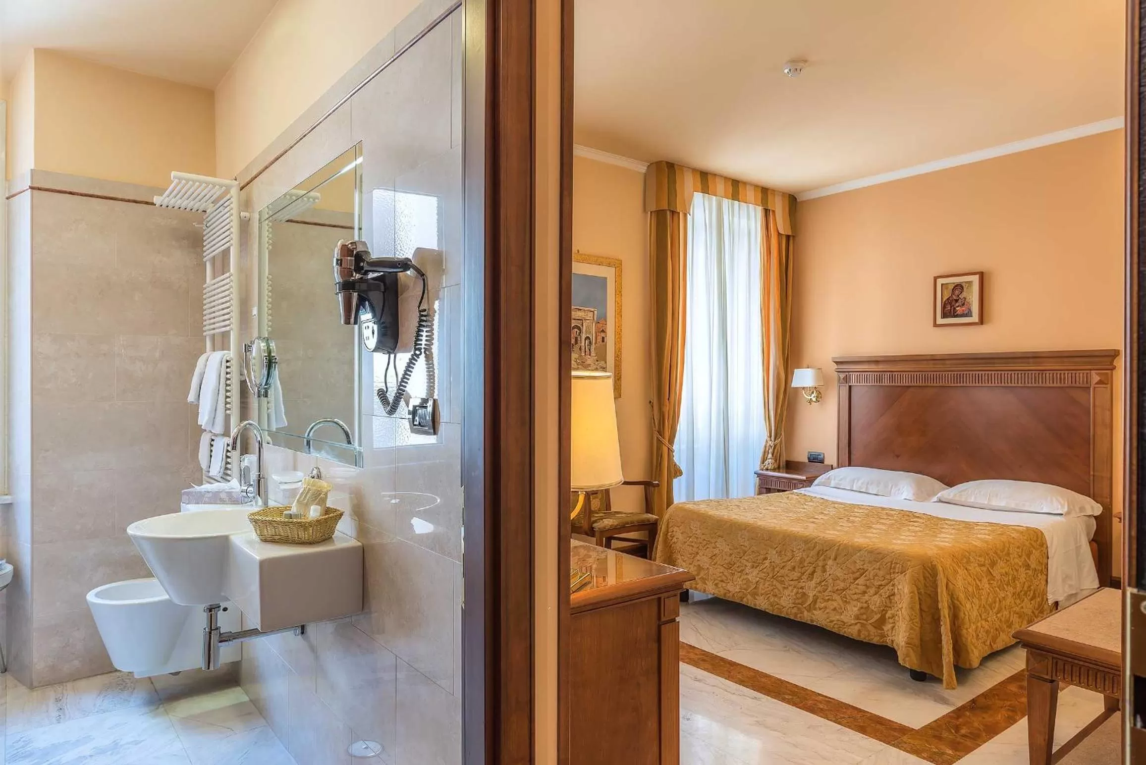 Photo of the whole room, Bed in Tmark Hotel Vaticano