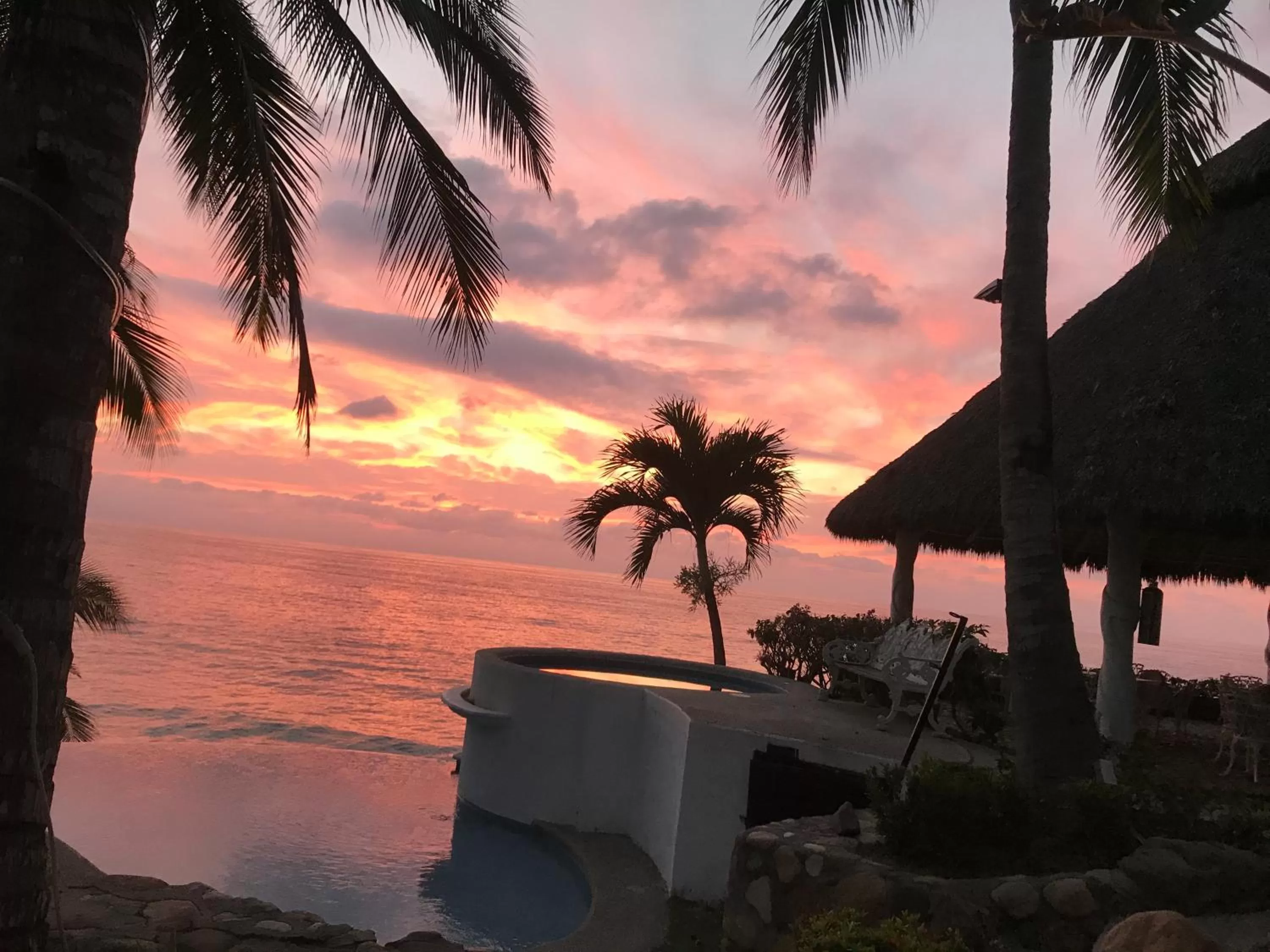 Sunrise/Sunset in Bungalows Lydia