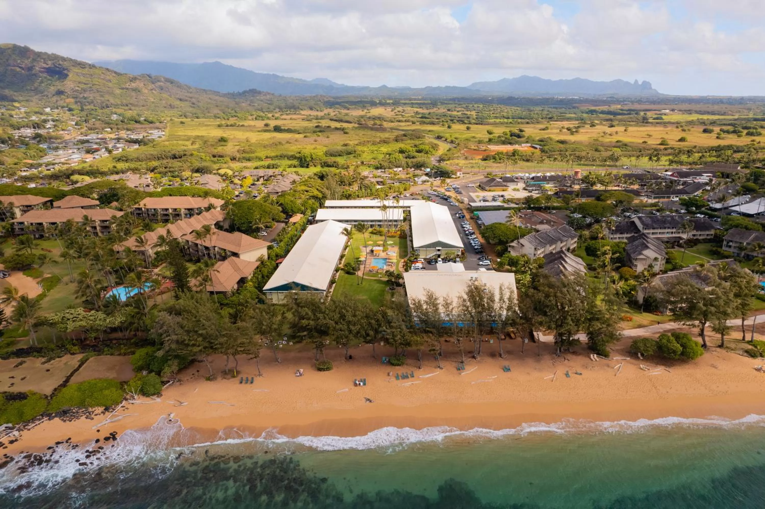 Property building in Kauai Shores Hotel