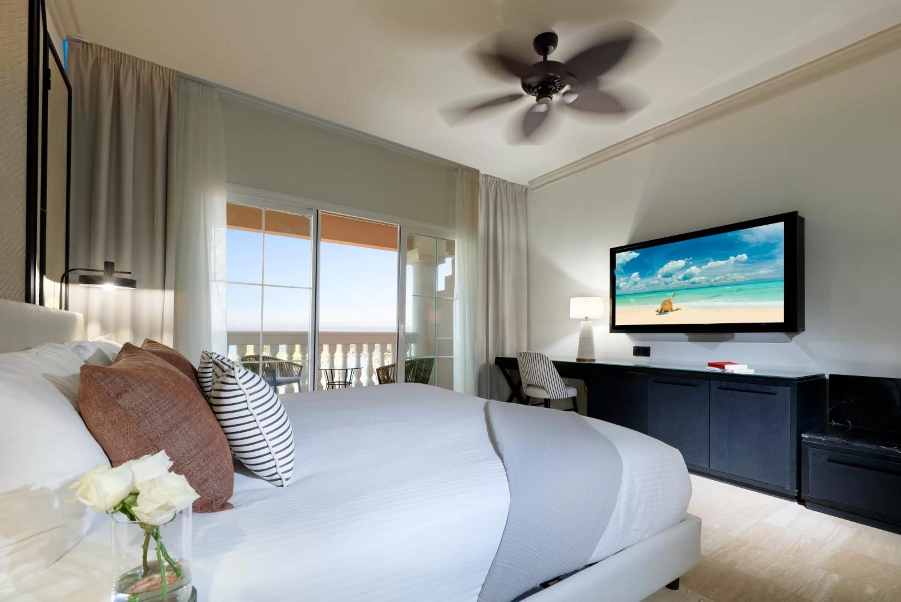 Bedroom, Bed in Grand Palladium Jamaica Resort & Spa All Inclusive