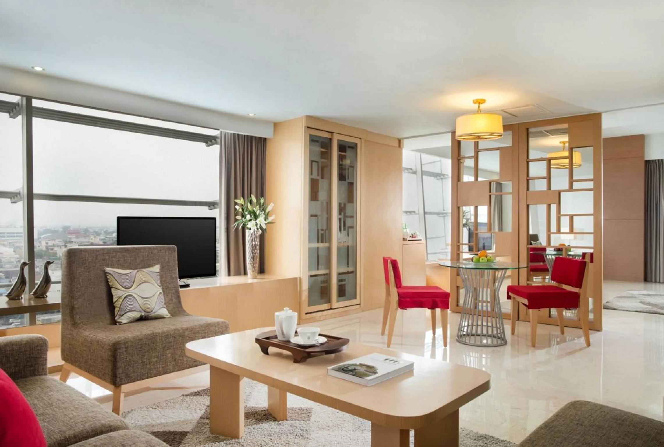 Living room in Santika Premiere Dyandra Hotel & Convention - Medan