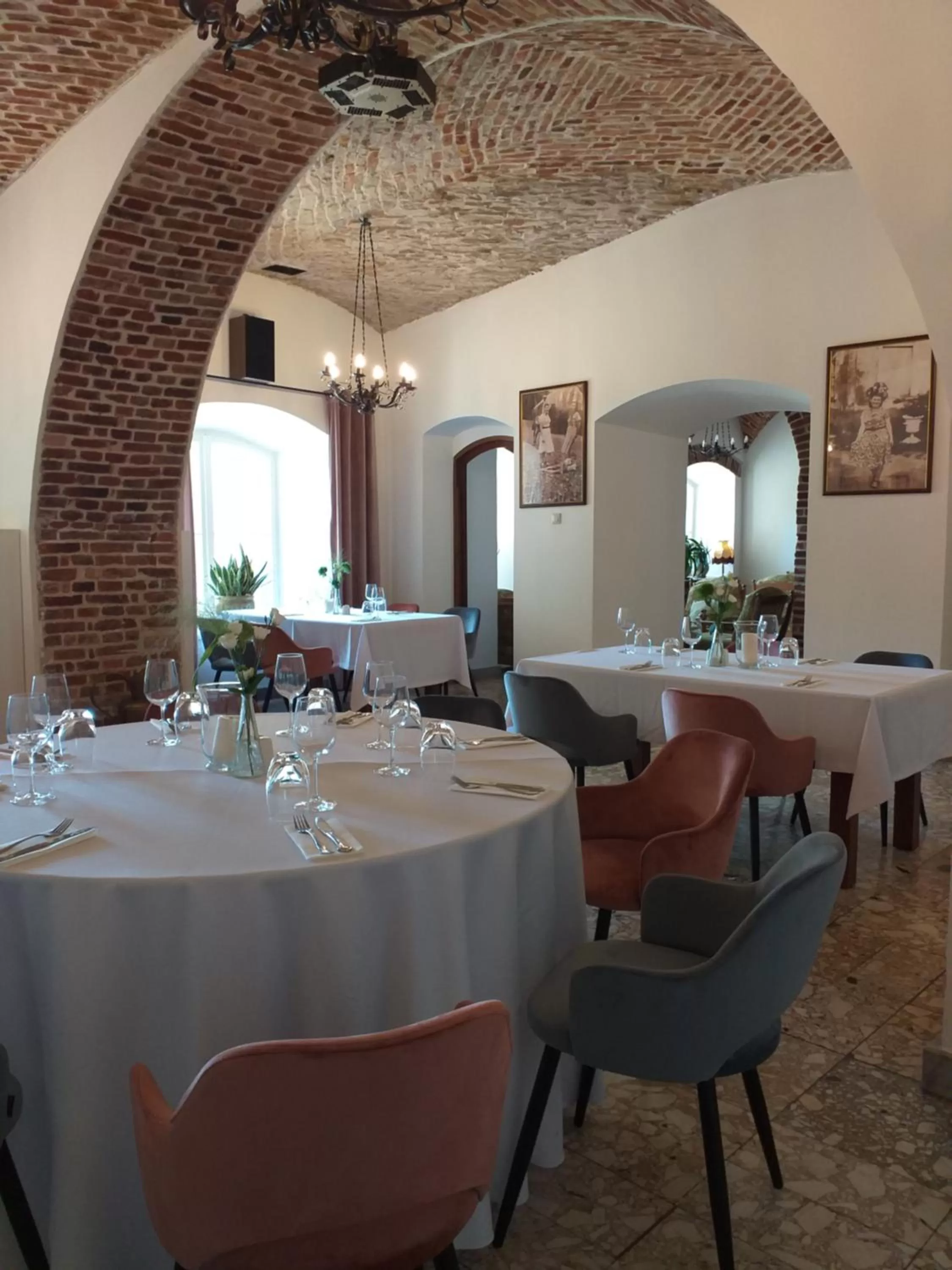 Restaurant/places to eat in Dwór Zbożenna