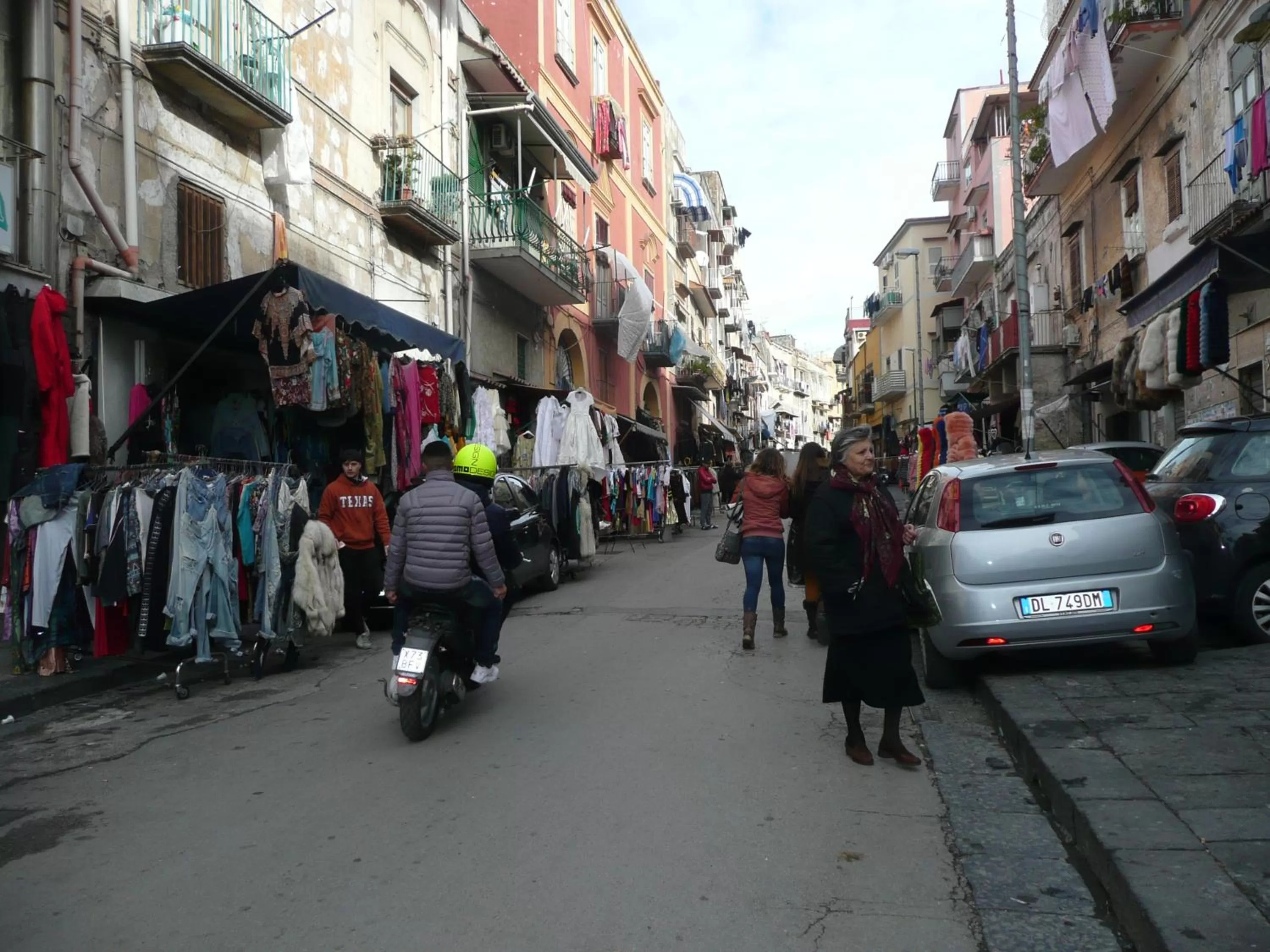 Shopping Area, Neighborhood in Garden House