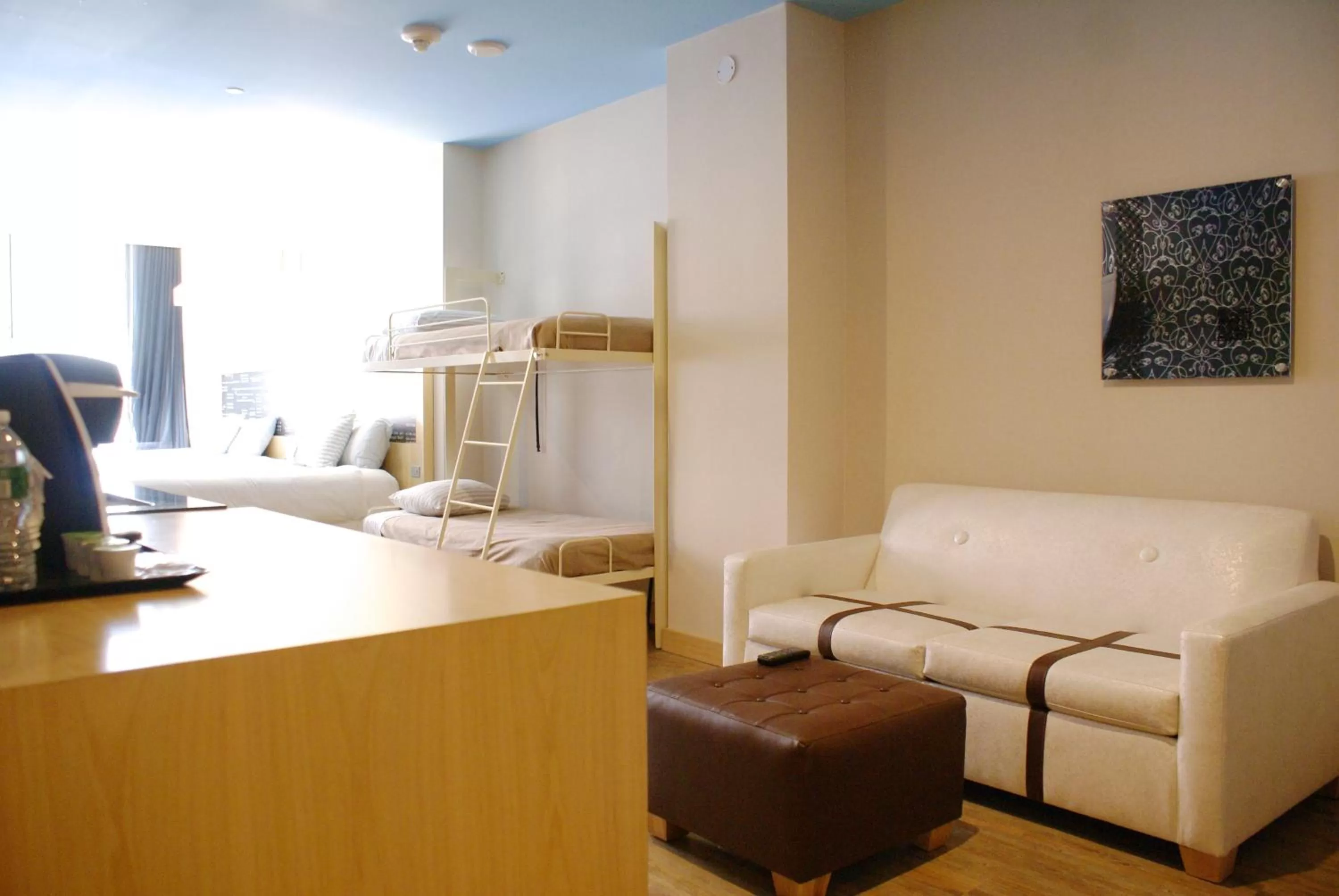 Photo of the whole room in TRYP by Wyndham New York City Times Square - Midtown