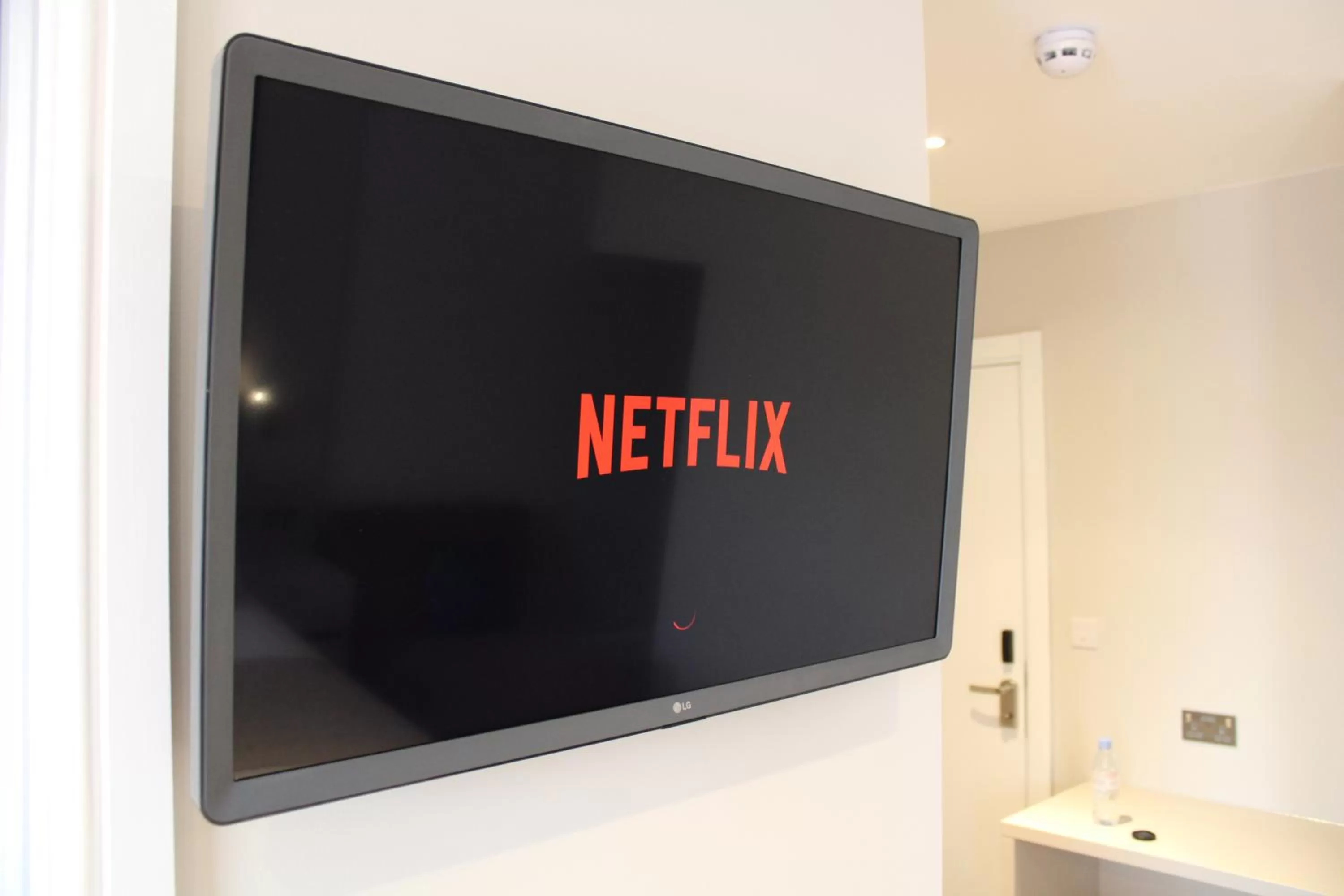 TV and multimedia in NOX Richmond